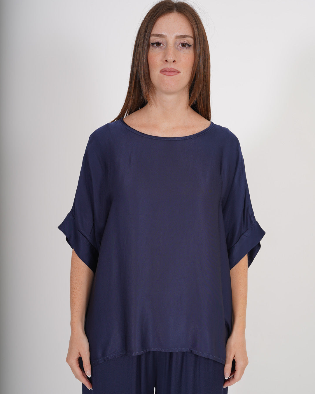 Blusa girocollo mezza manica in tessuto raso di viscosa - Vasetto - Hope Fashion