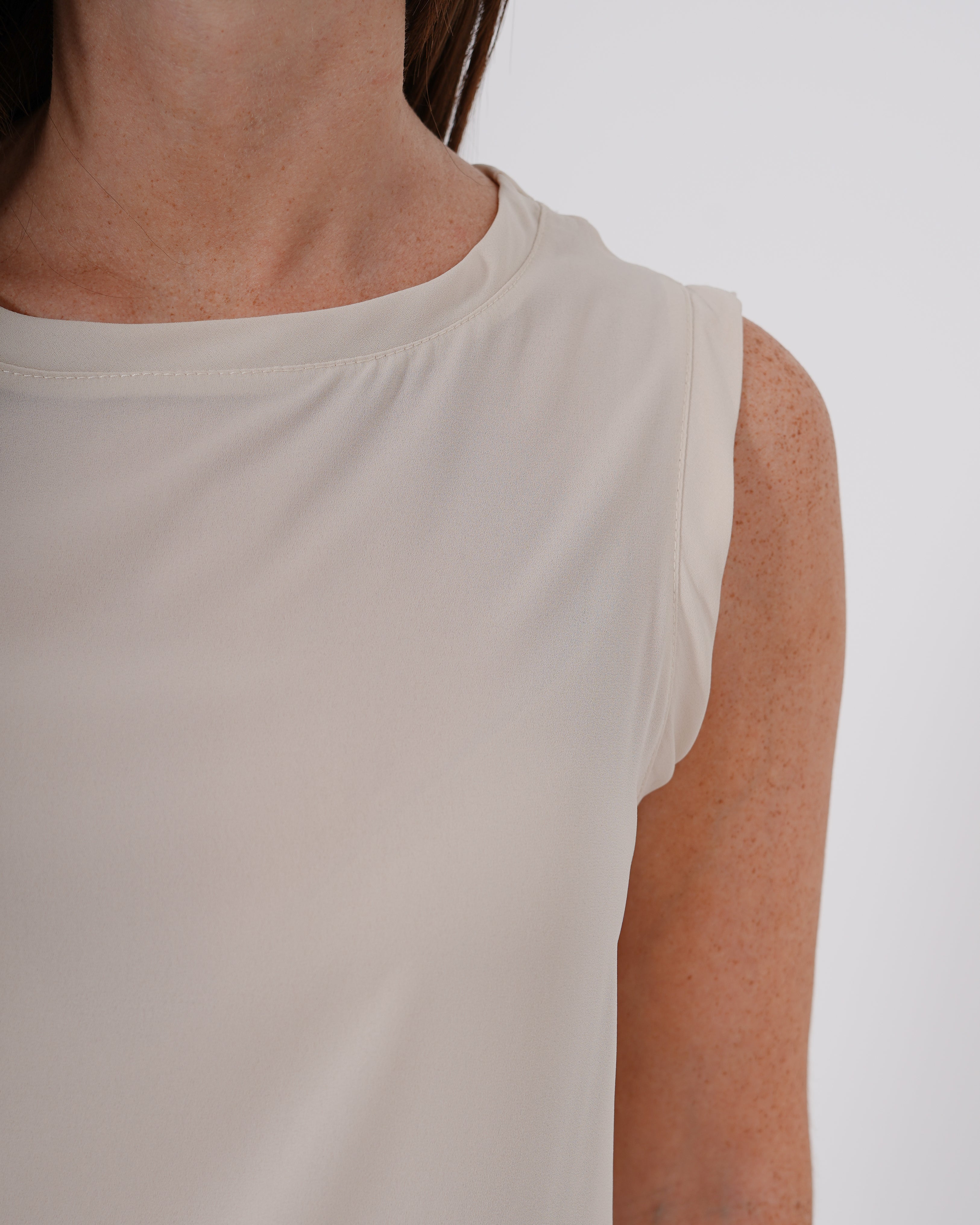 Blusa smanicata in tessuto crepe - Tempera - Hope Fashion