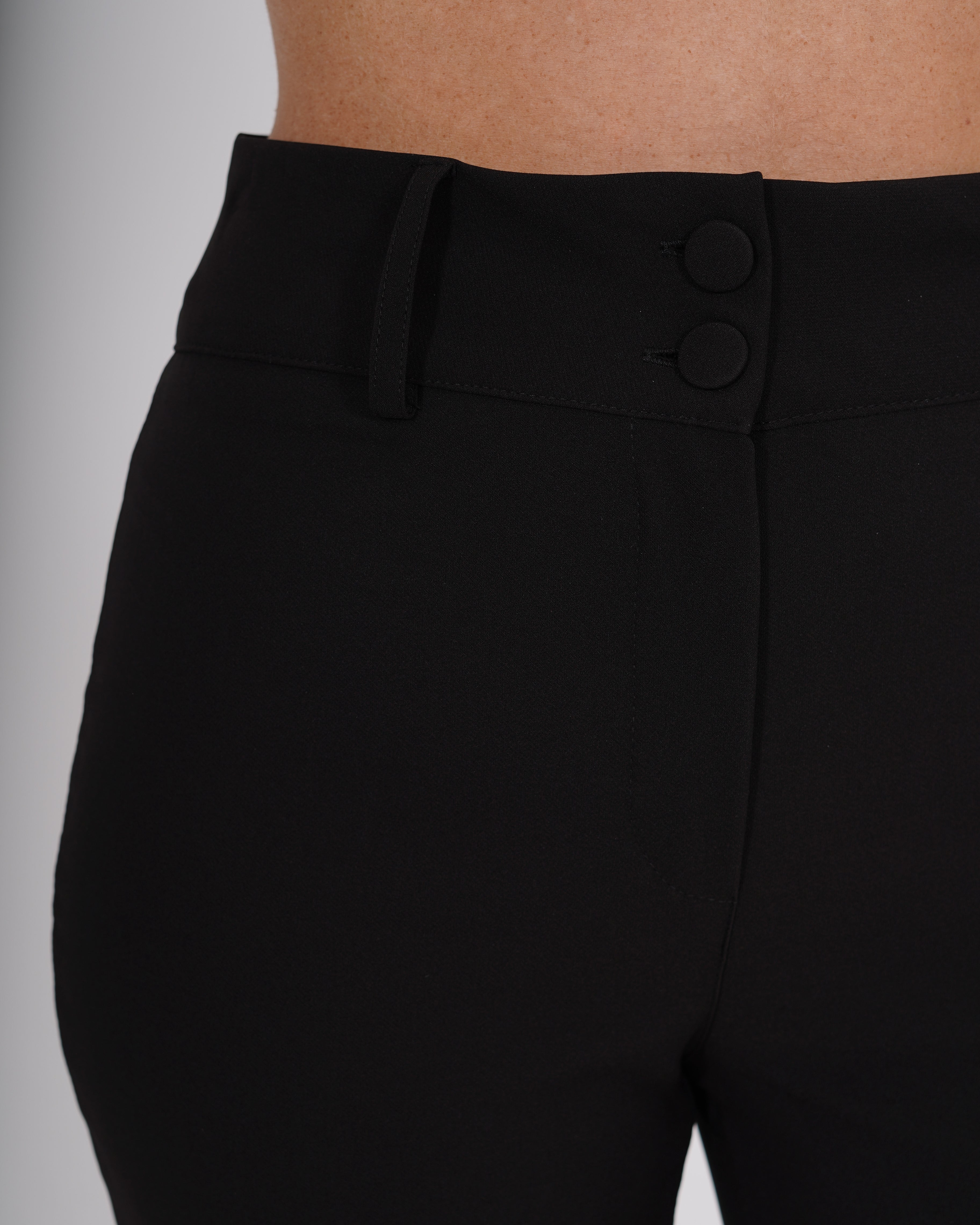 Pantaloni con bustino e due bottoni, vestibilità slim fit - Arpione - Hope Fashion