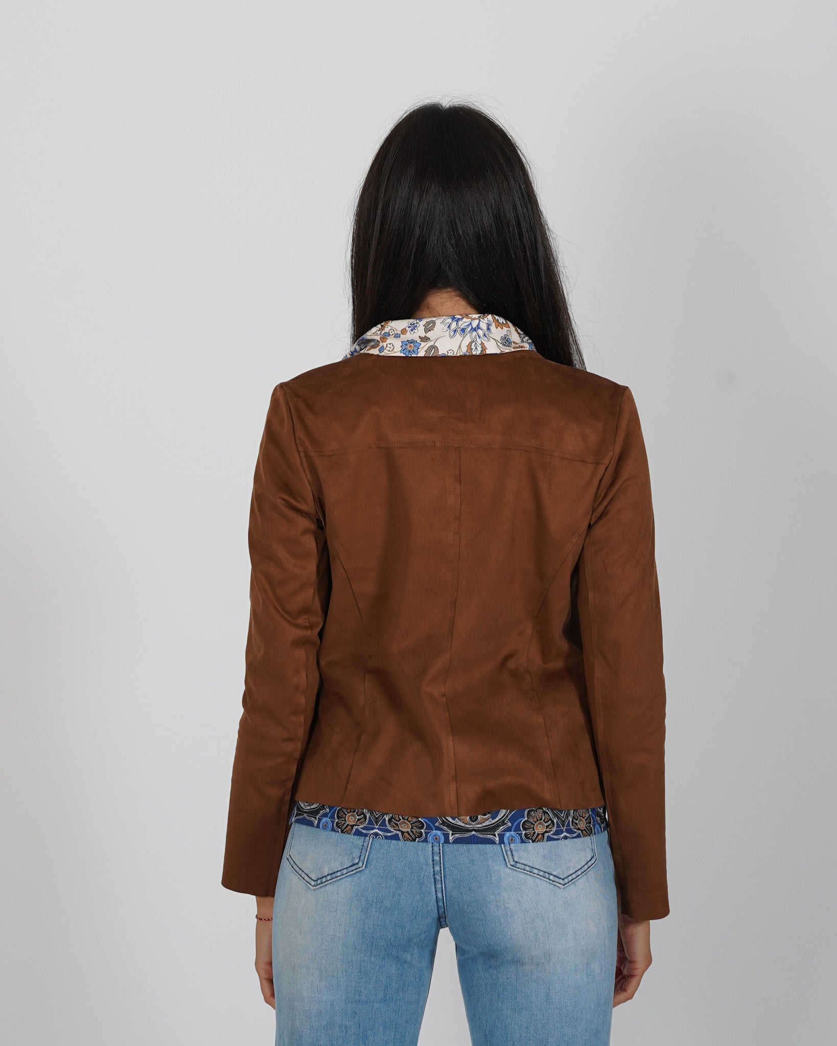 Chiodo corto slim fit in eco camoscio - Aida