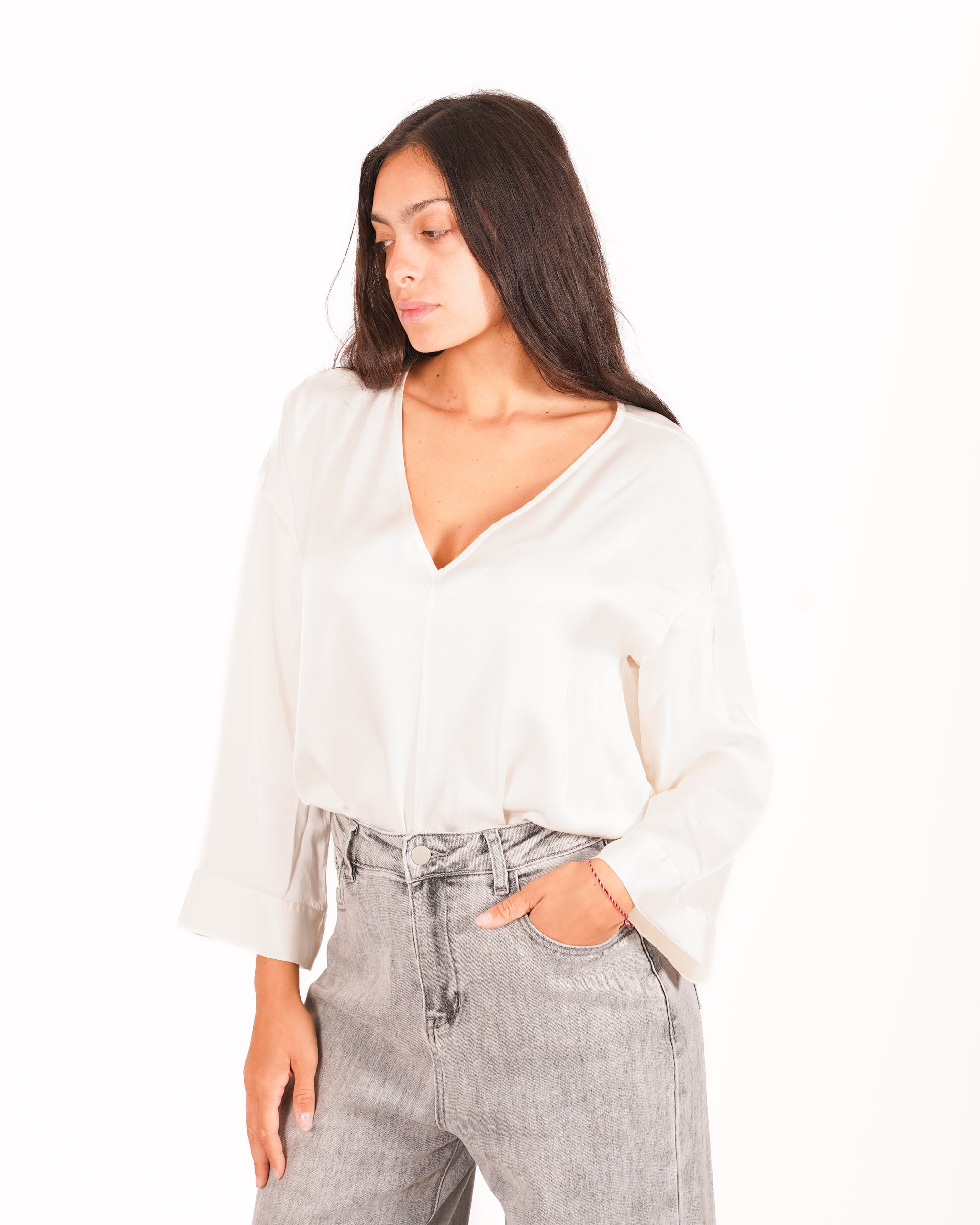 Blusa scollo a v con profilo in raso sul polso - Naomi