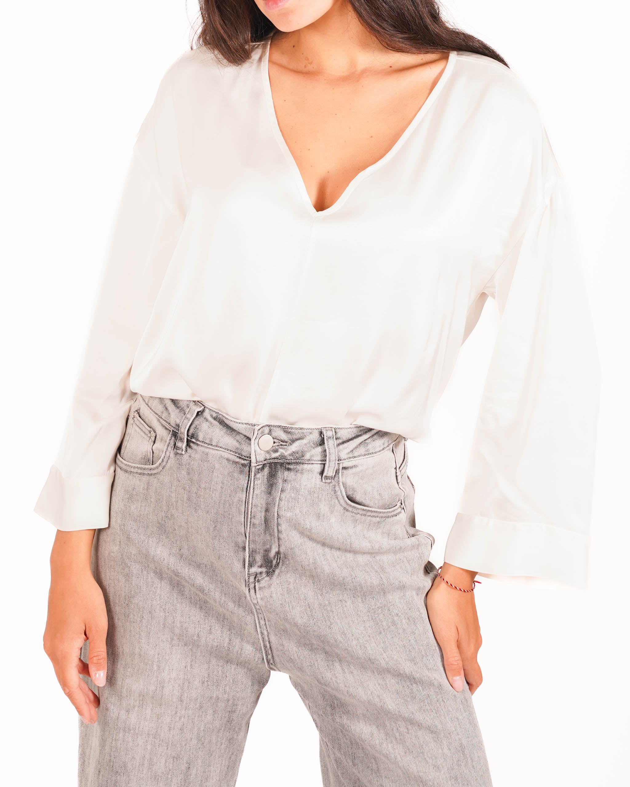 Blusa scollo a v con profilo in raso sul polso - Naomi