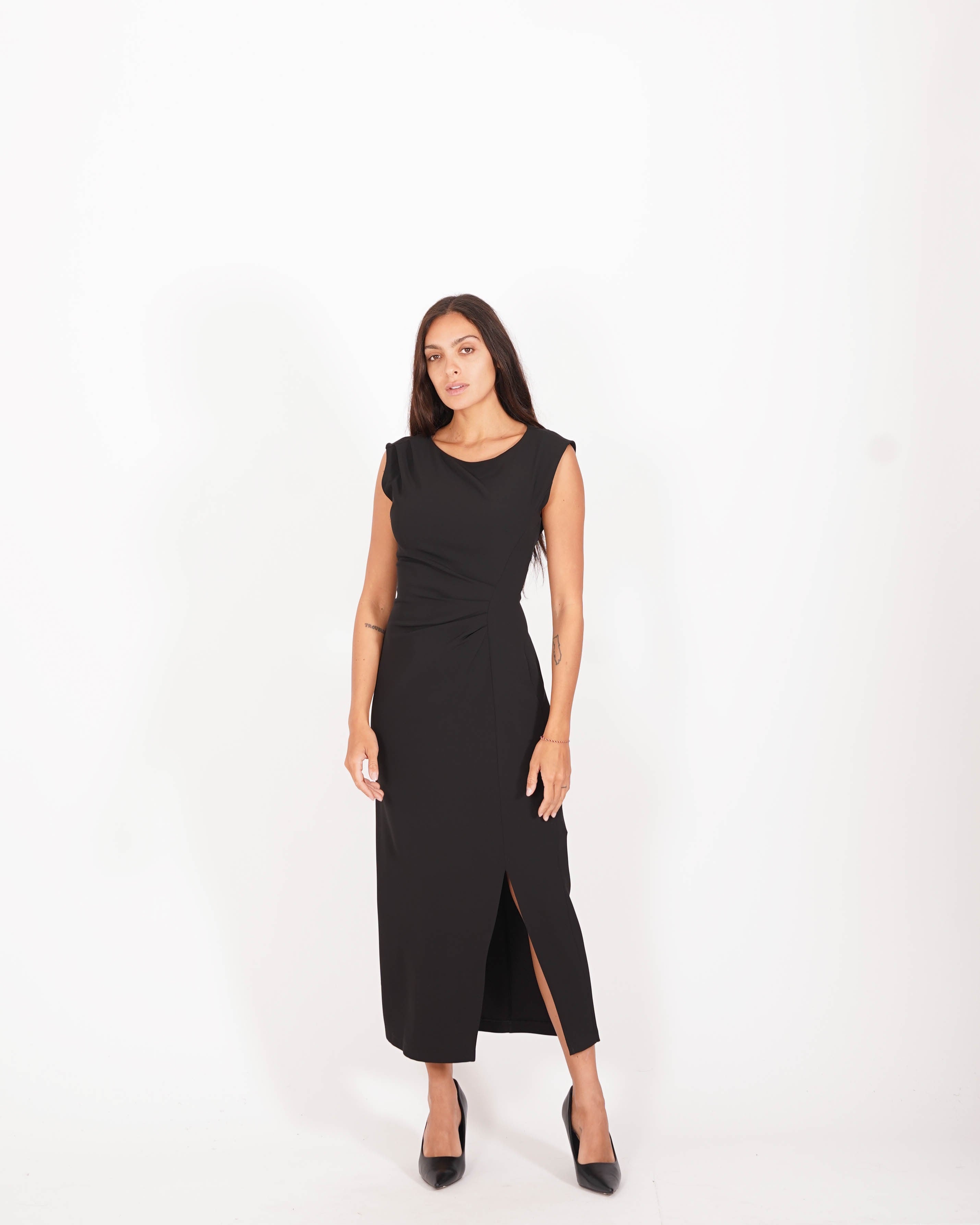 Abito slim con spacco frontale in eco fibra - Elettra