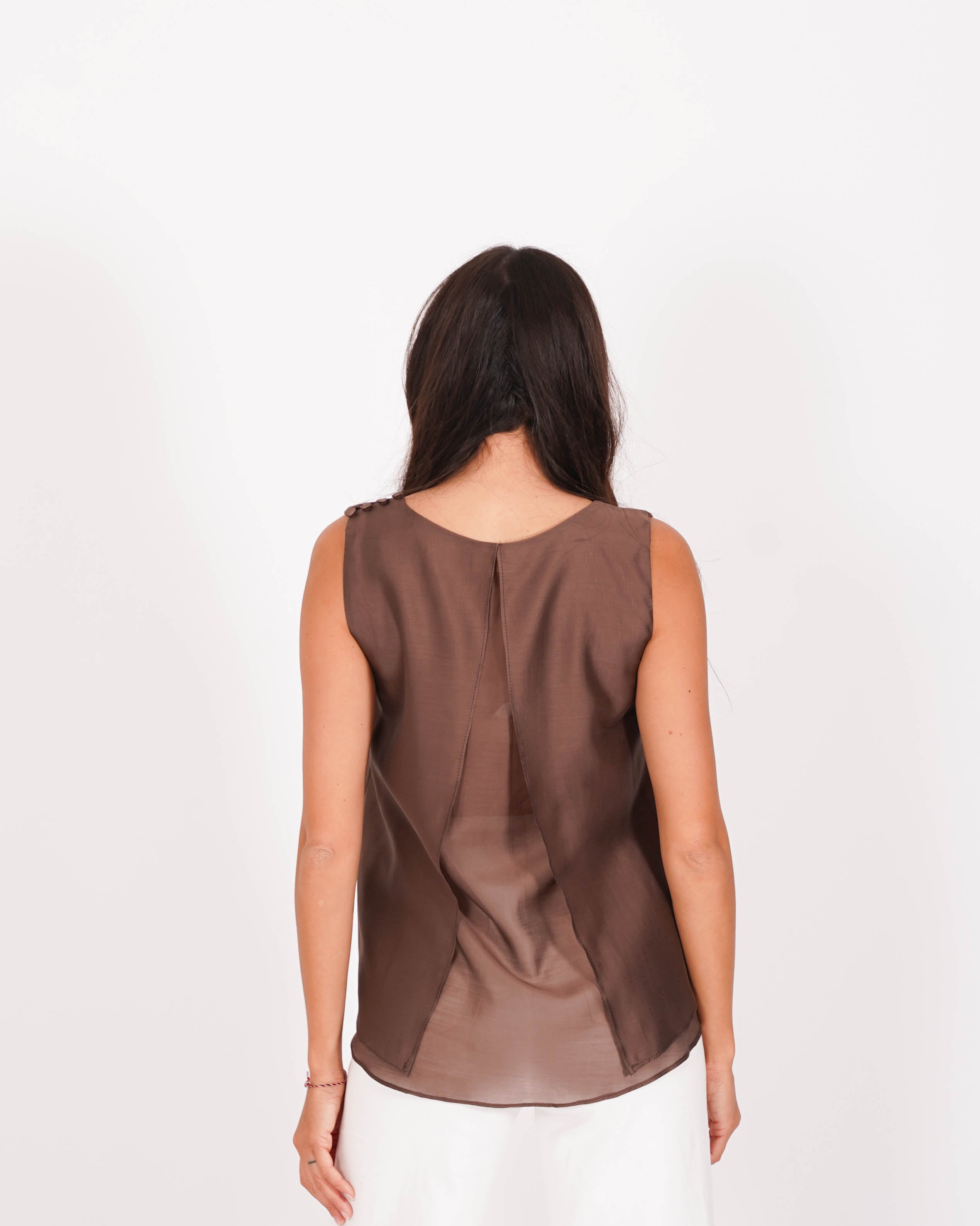 Blusa girocollo smanicata con bottoncini sulla spalla - Ingrid