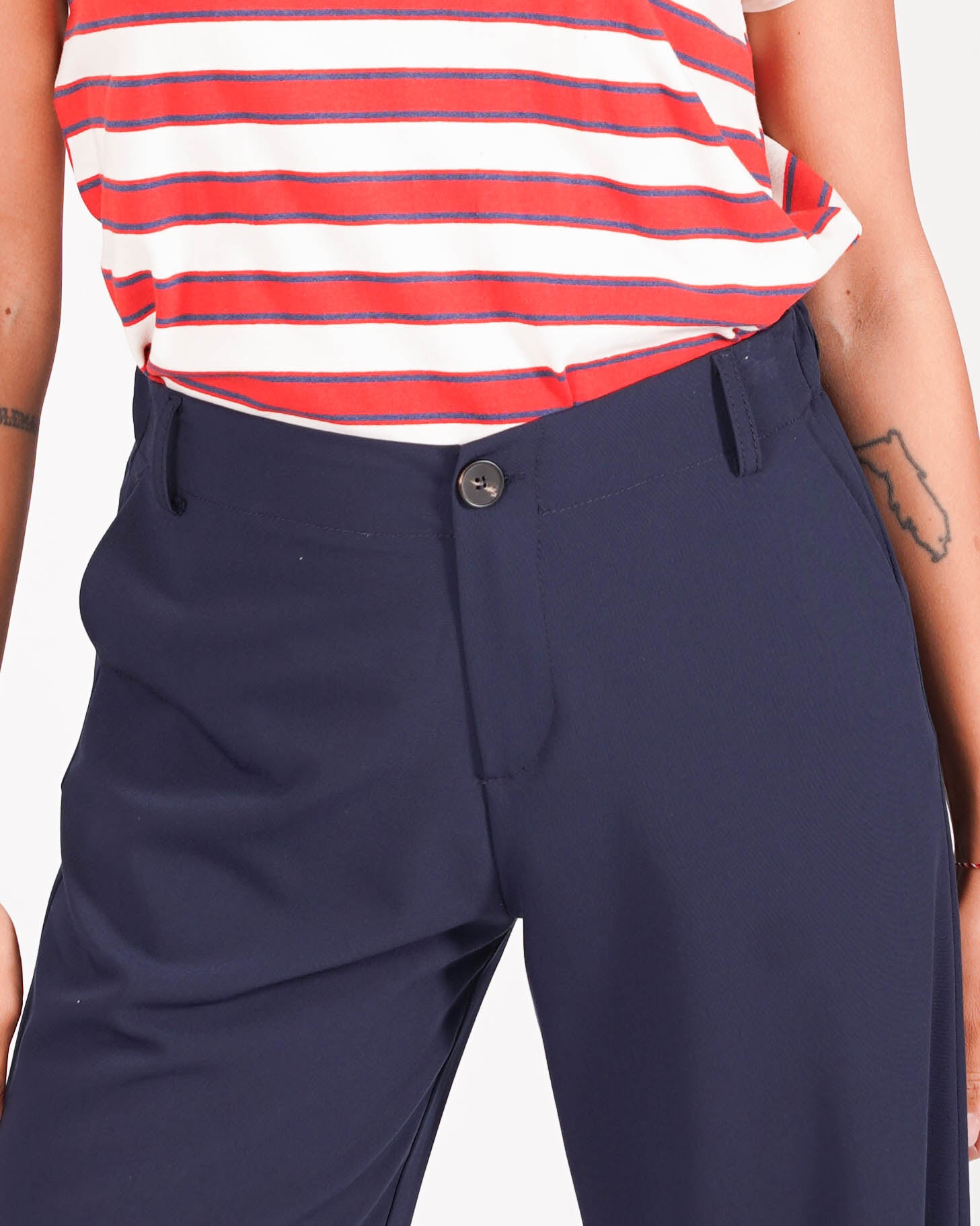 Pantaloni con tasche e bottoncini alla caviglia - Amedea