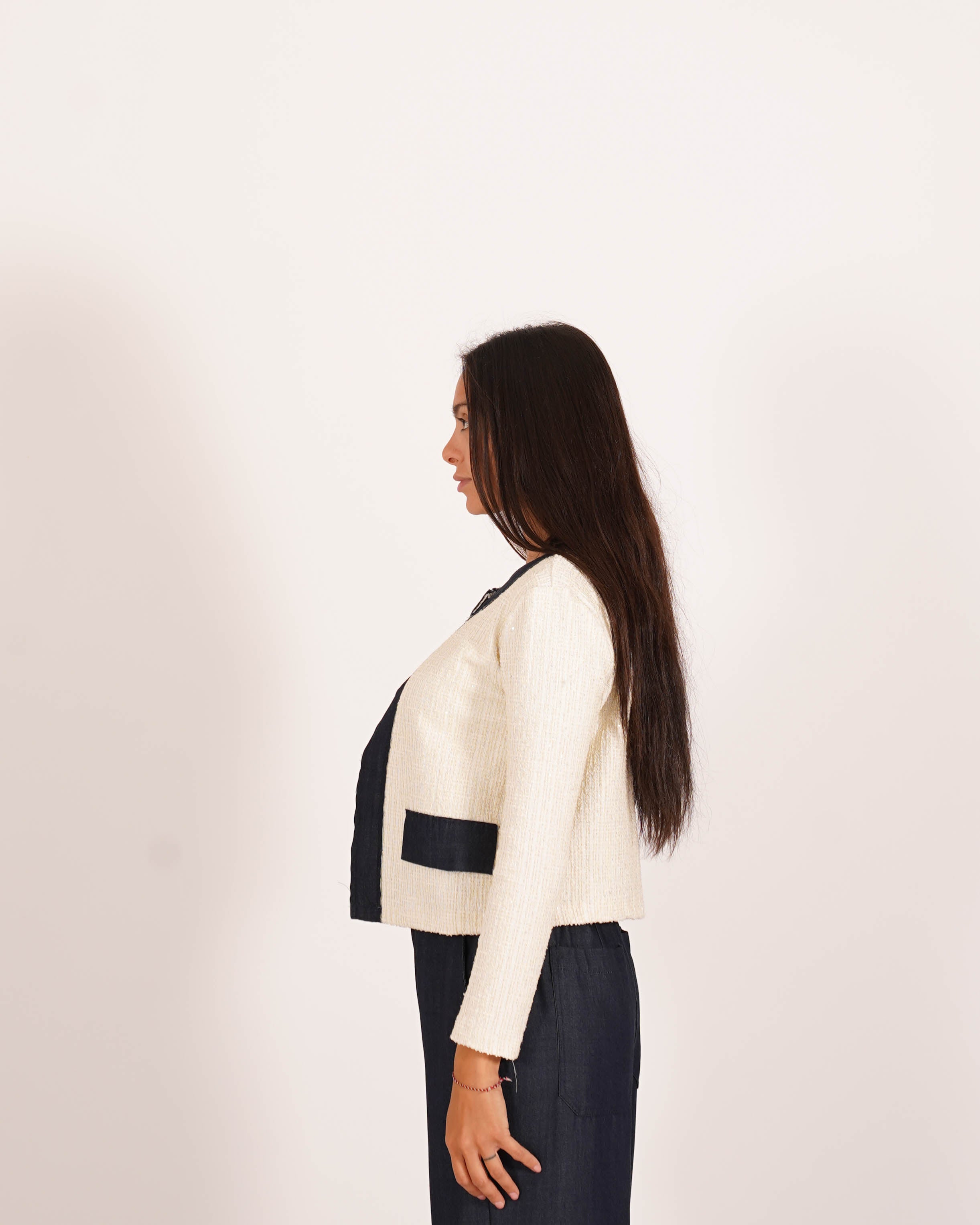 Giacca cropped con profilo in denim chambray e micropaillettes - Maddalena