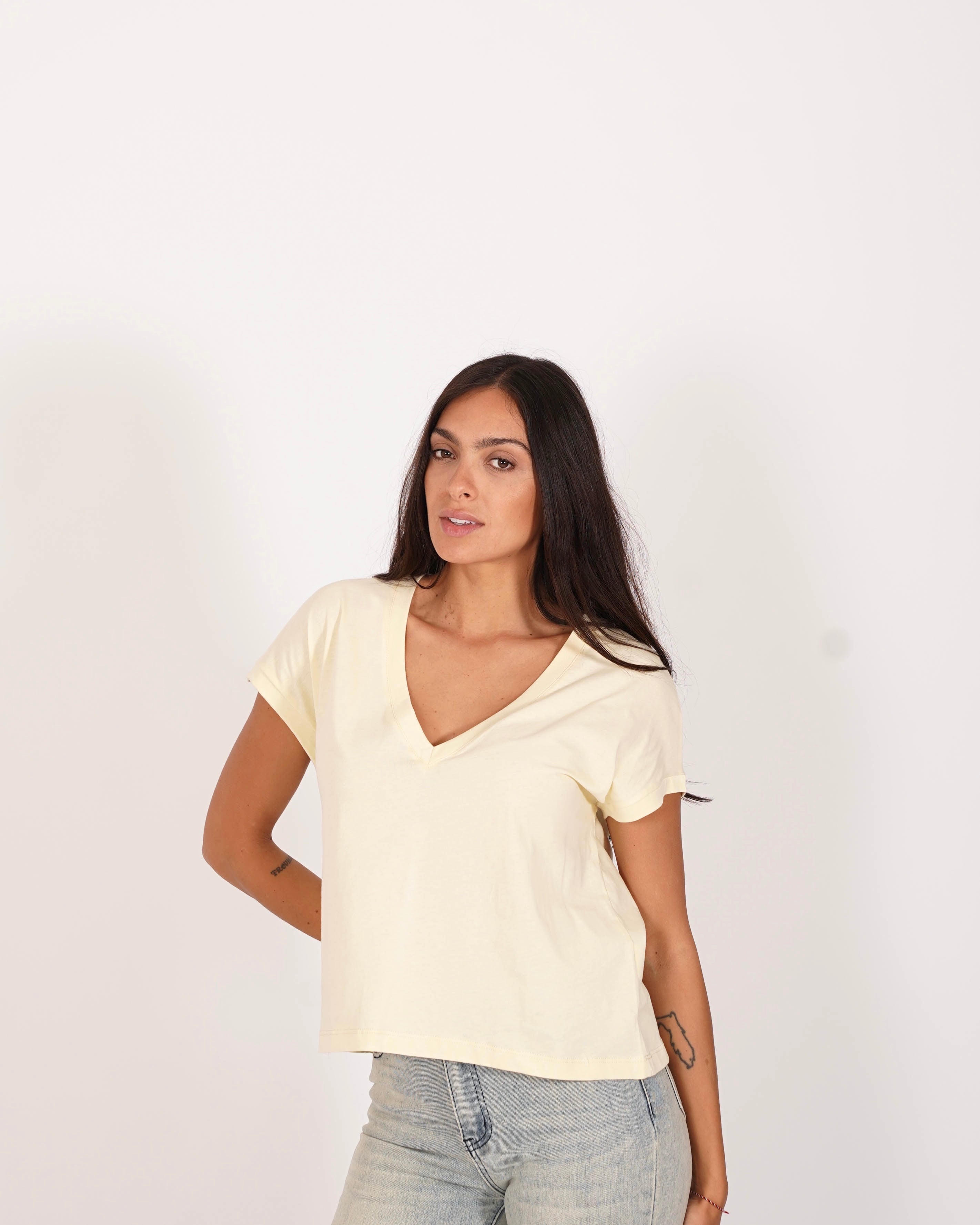 Shirt scollo a v con vestibilità regular in cotone - Costanza