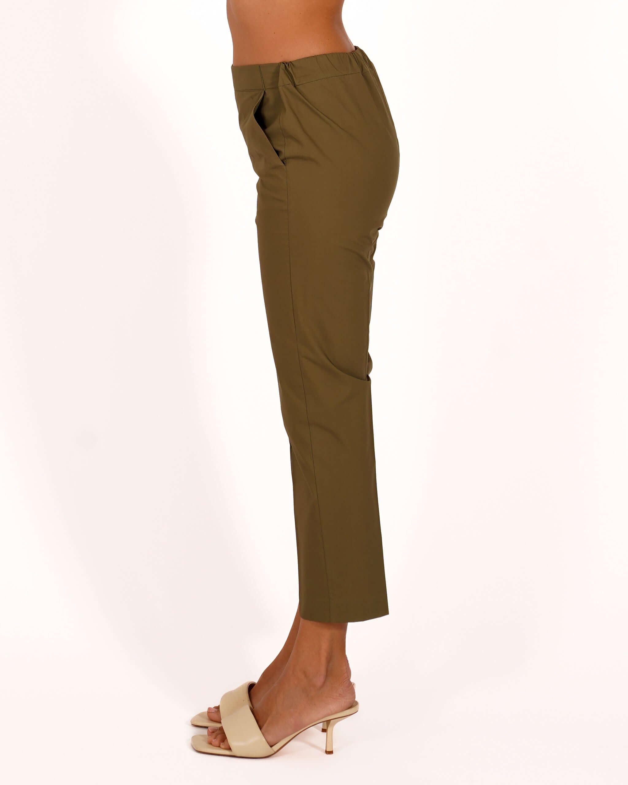 Pantaloni slim fit in tessuto di cotone con tasche ed elastico sul retro - Judas