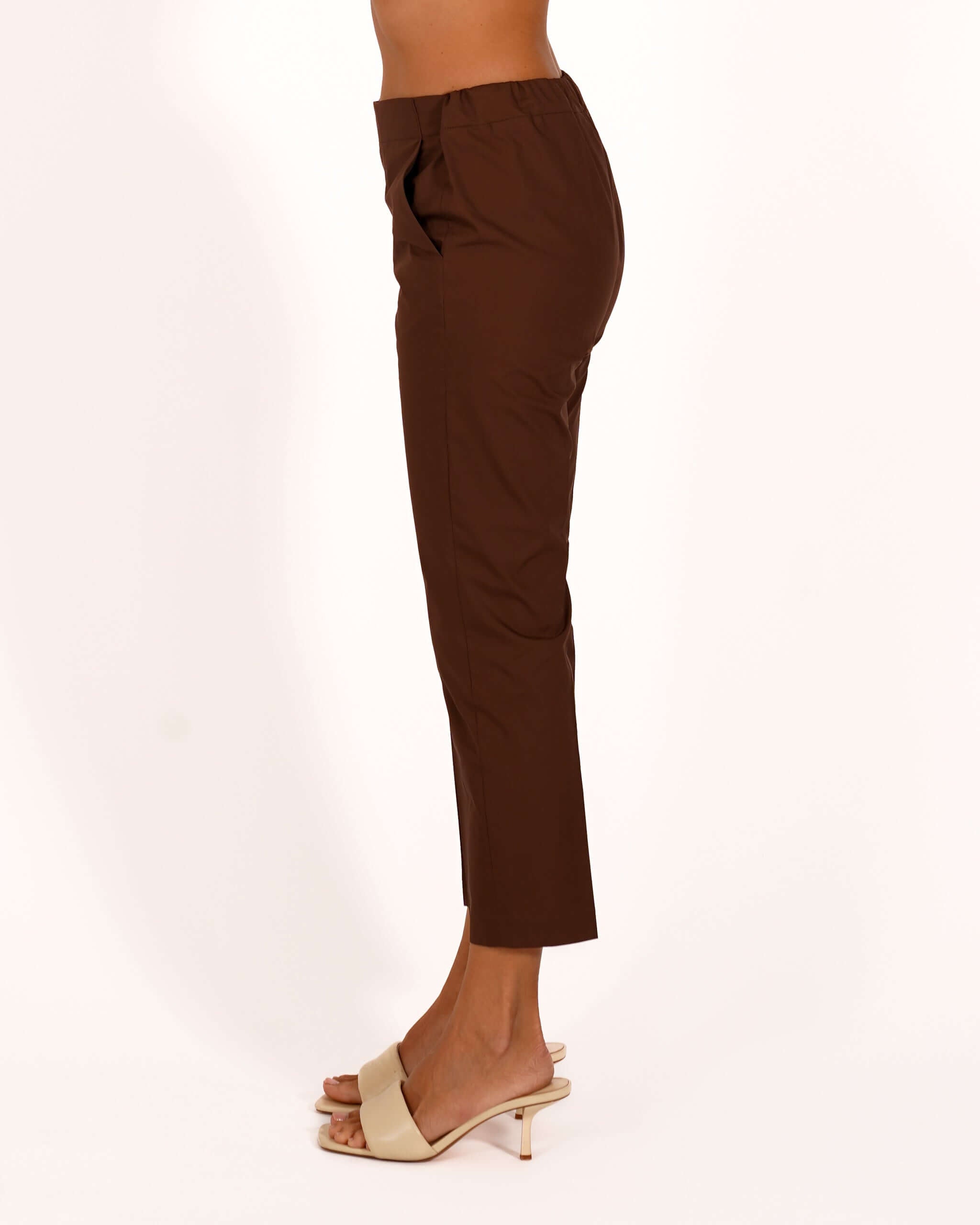 Pantaloni slim fit in tessuto di cotone con tasche ed elastico sul retro - Judas