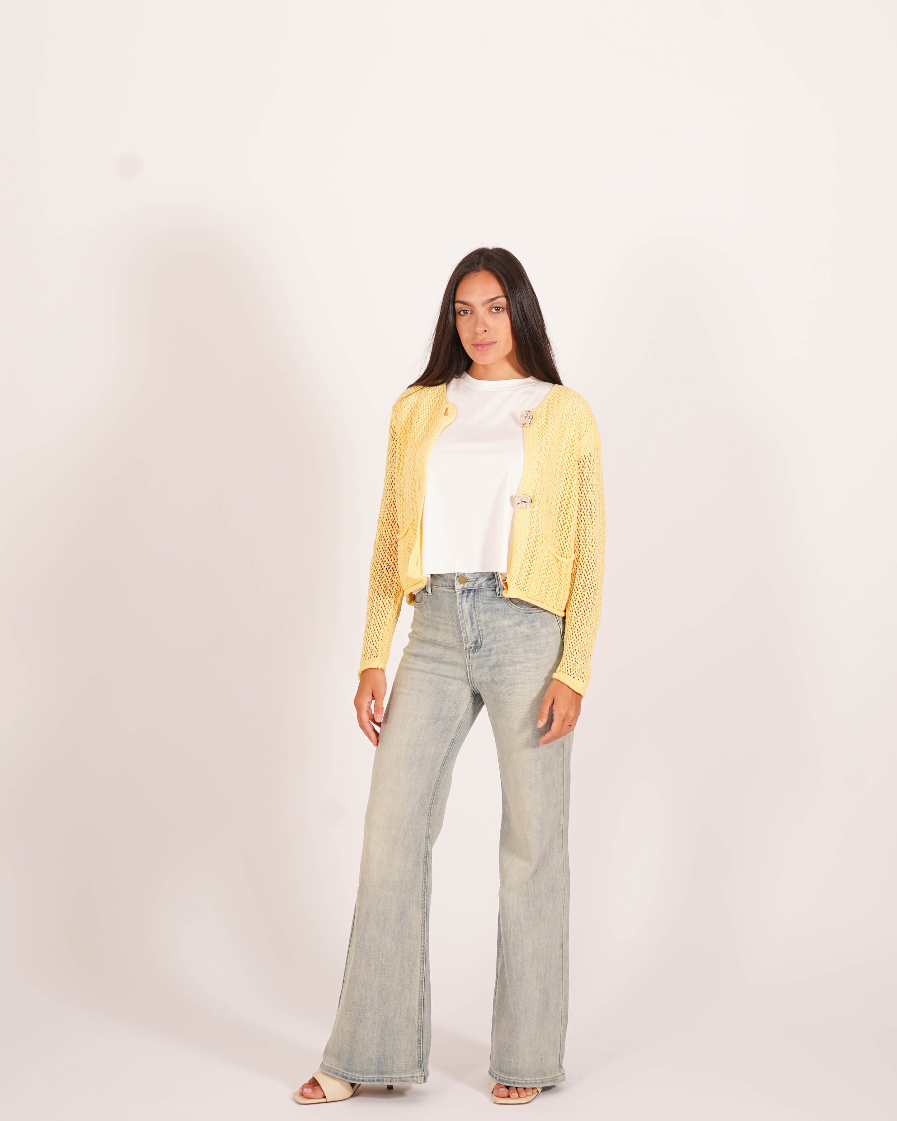 Cardigan in filo di cotone con bottoni oro e tasche frontali - Canarino