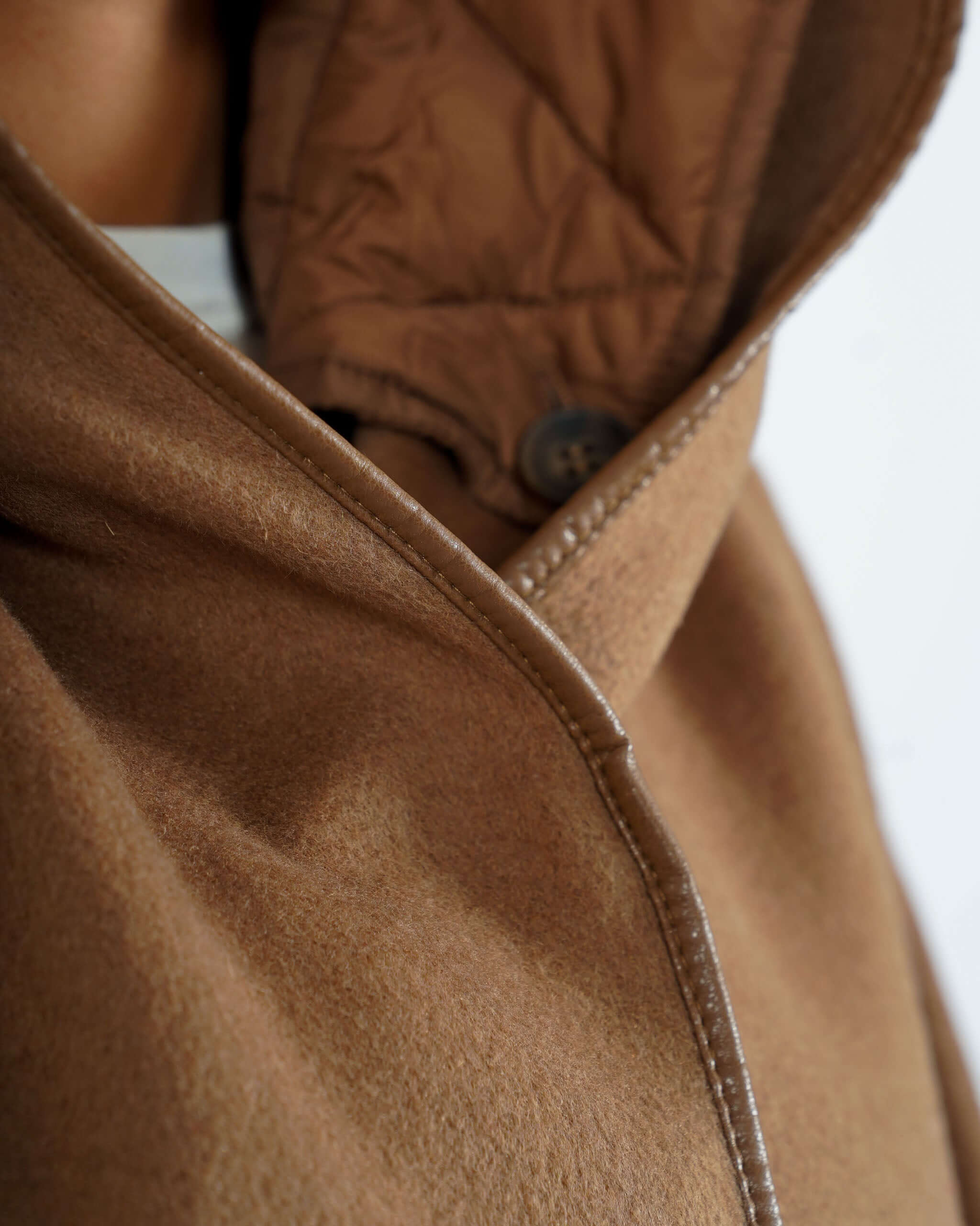 Cappa in mano lana con polsini e cappuccio in trapuntina removibile - Eufemia - Hope Fashion