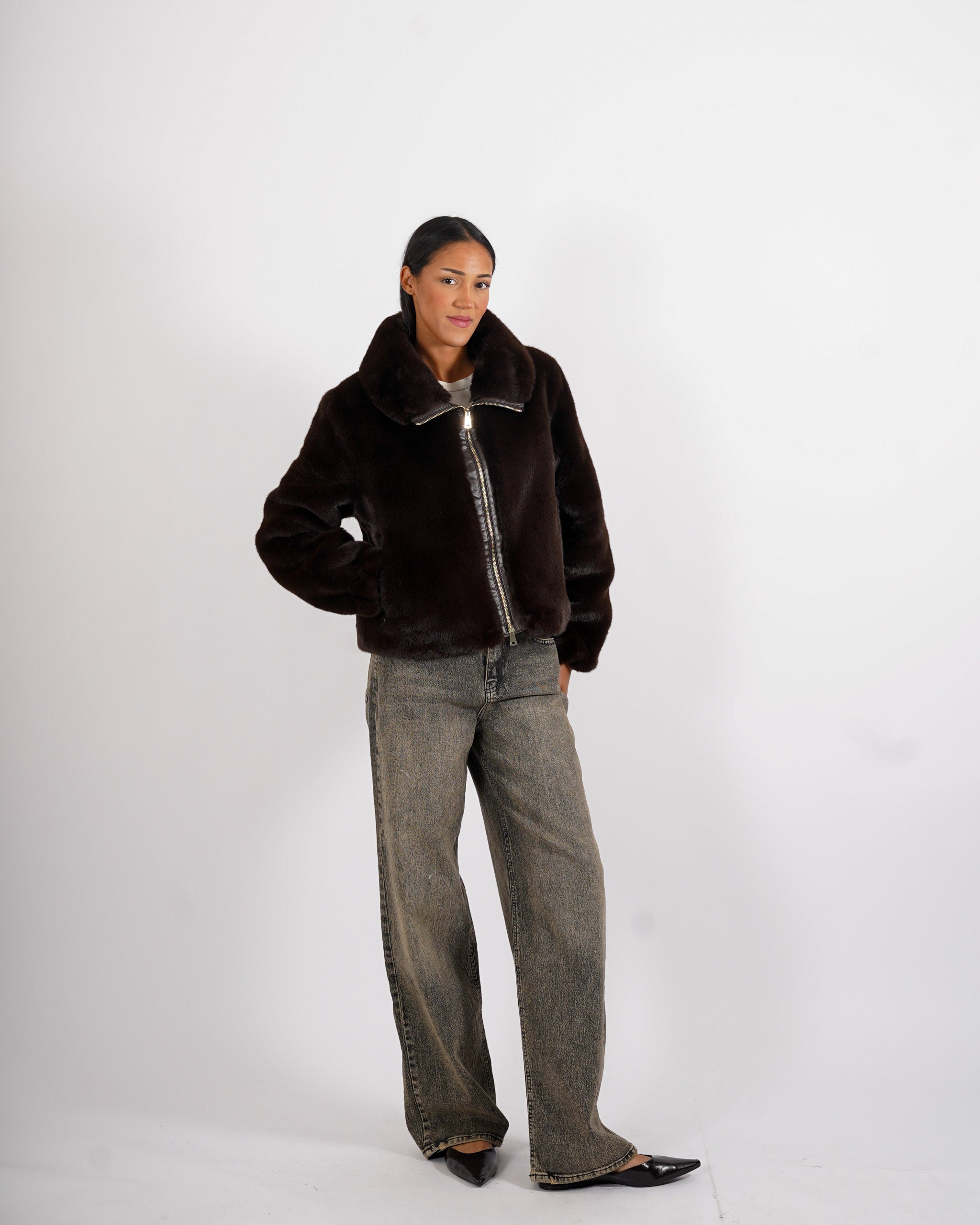 Bomber con cappuccio e zip in eco fur - Laguna