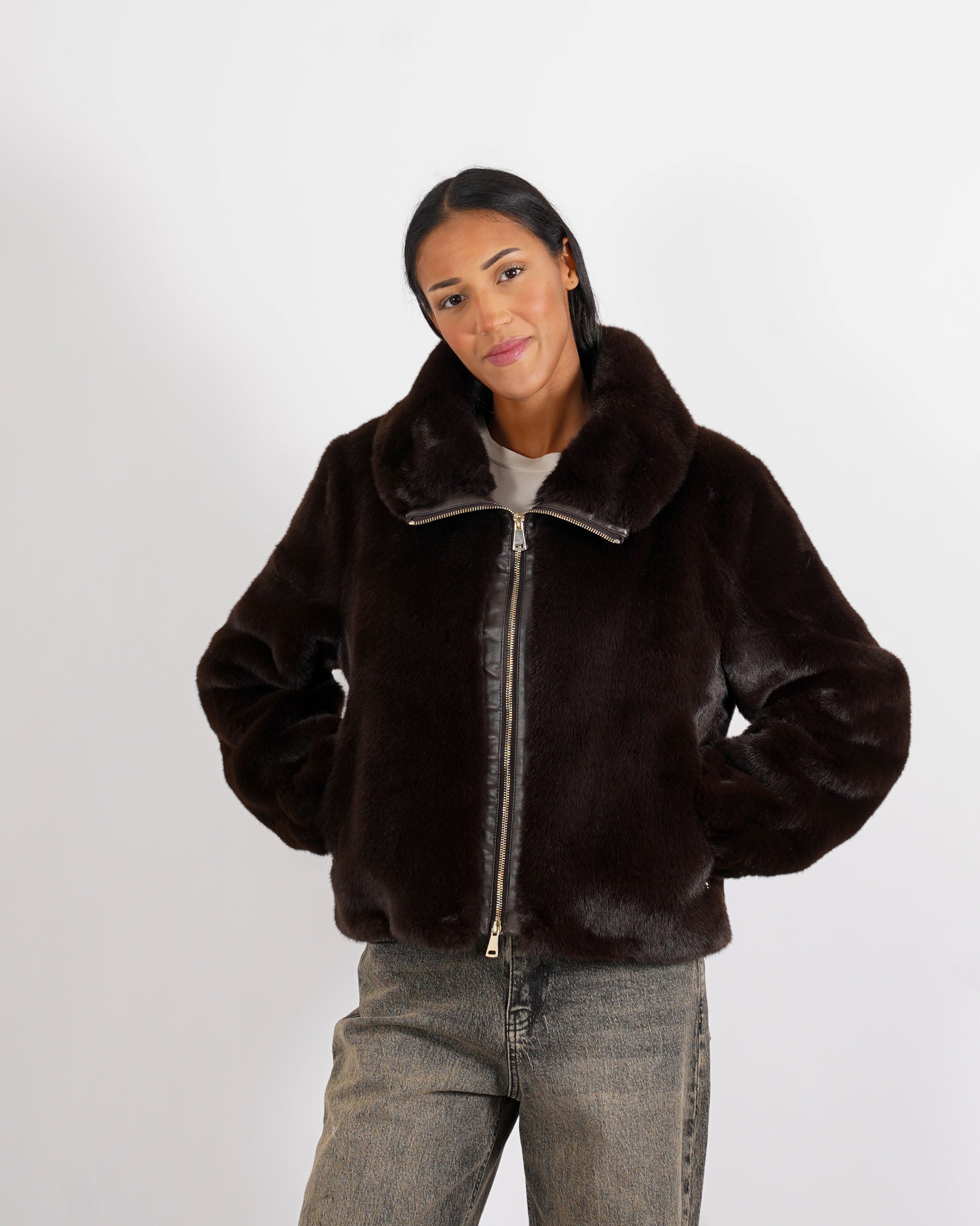 Bomber con cappuccio e zip in eco fur - Laguna
