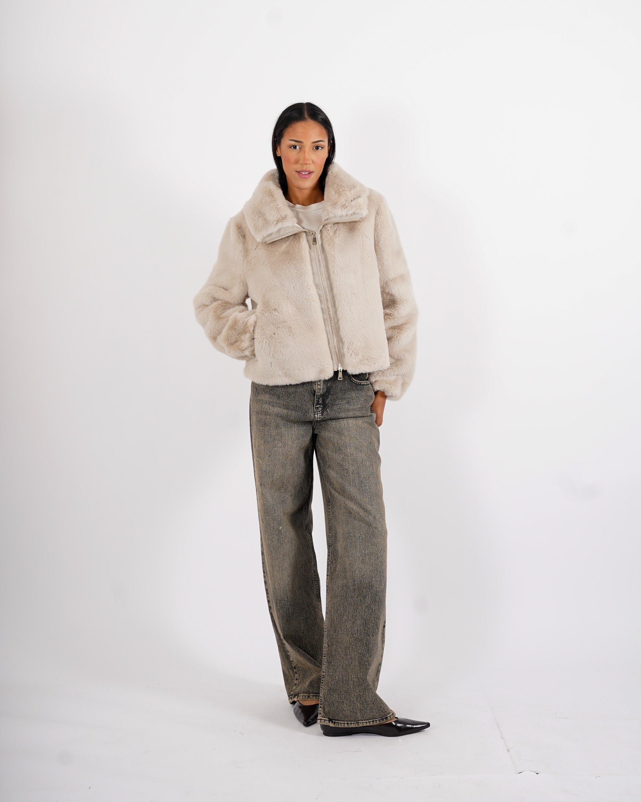 Bomber con cappuccio e zip in eco fur - Laguna