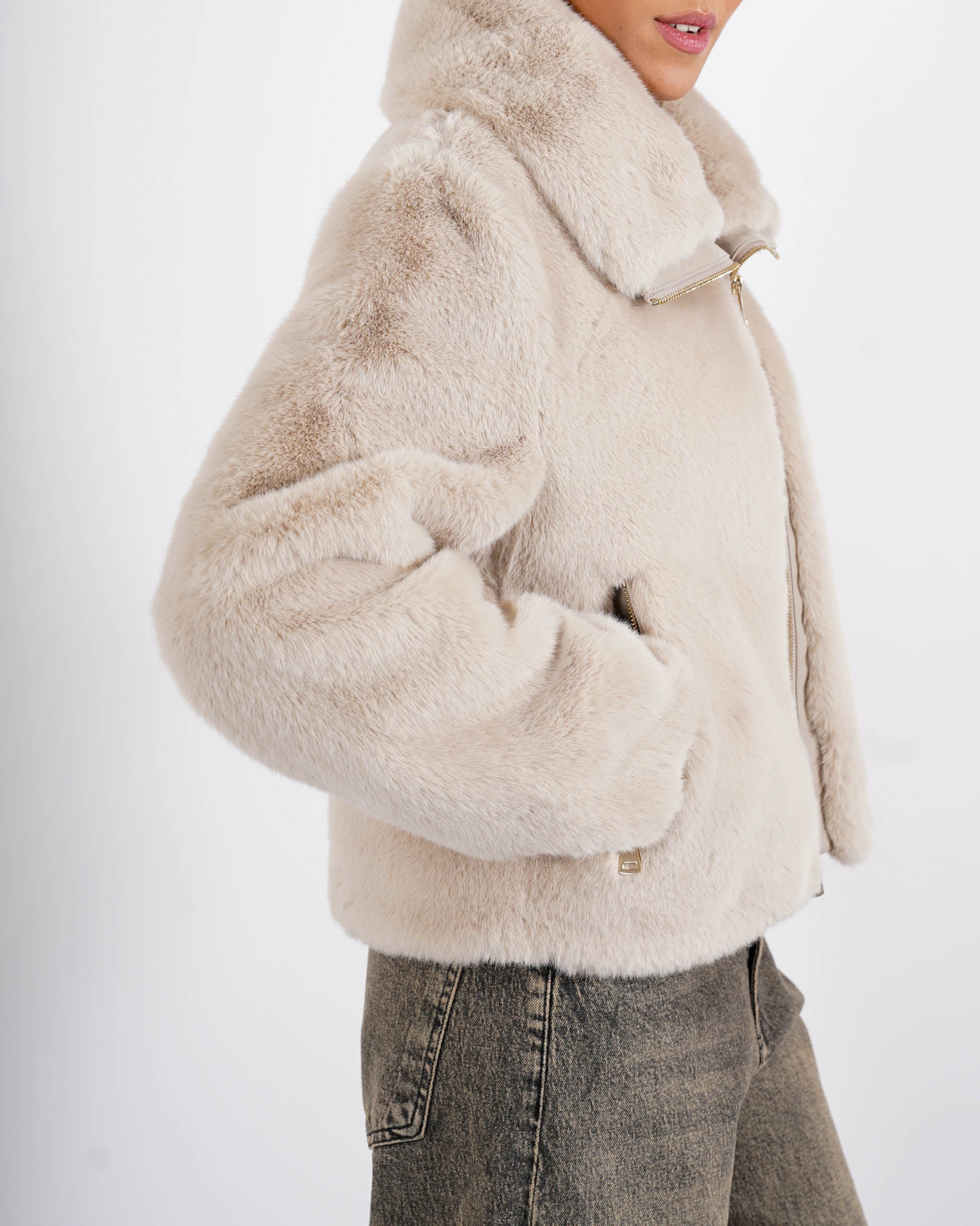 Bomber con cappuccio e zip in eco fur - Laguna