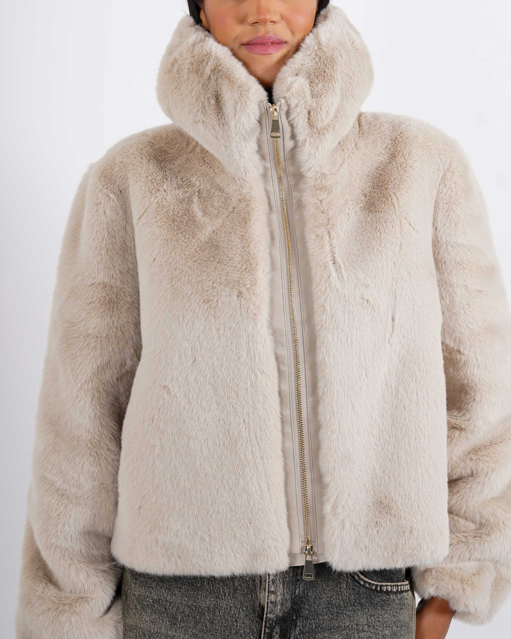 Bomber con cappuccio e zip in eco fur - Laguna