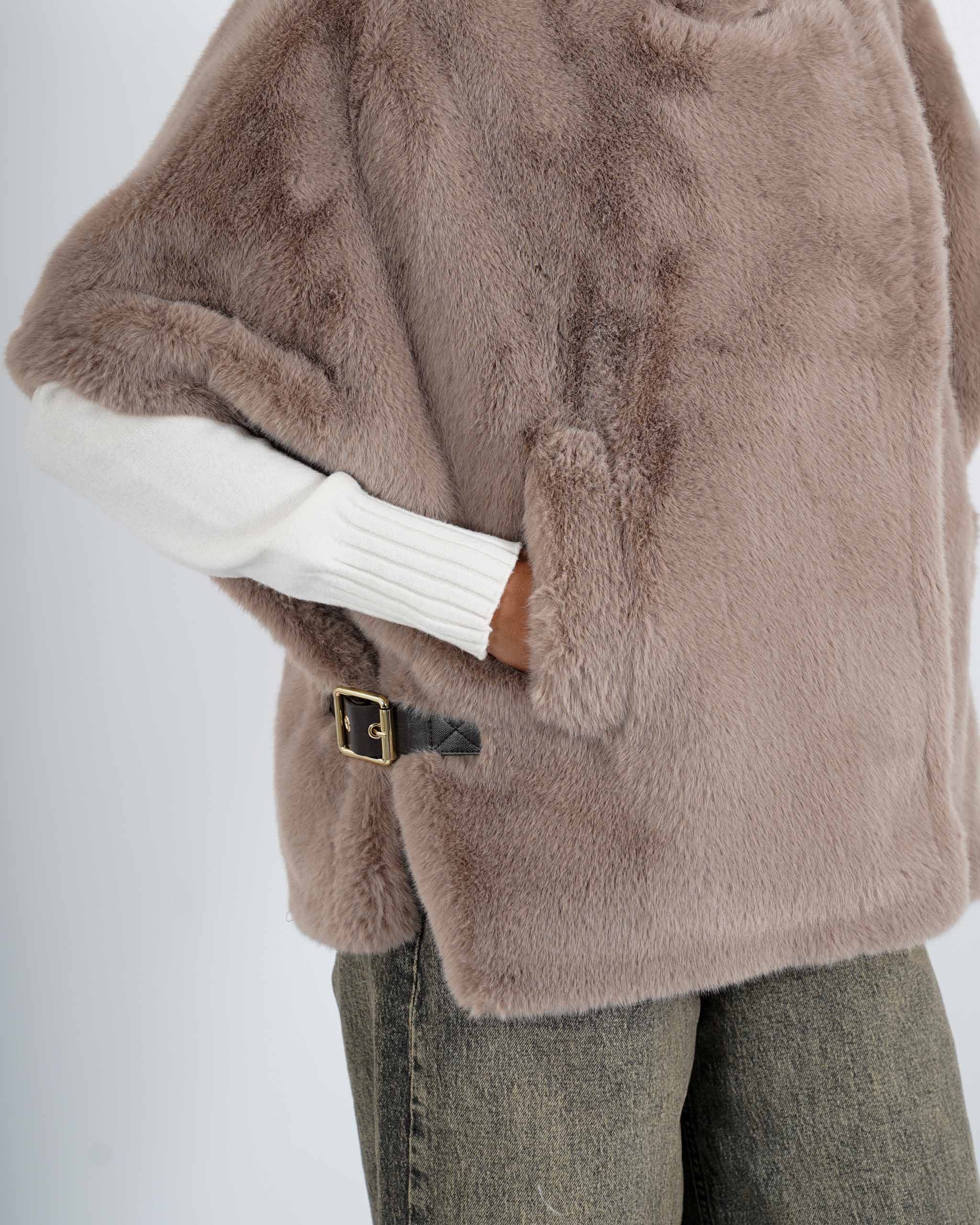 Gilet in eco fur - Palude