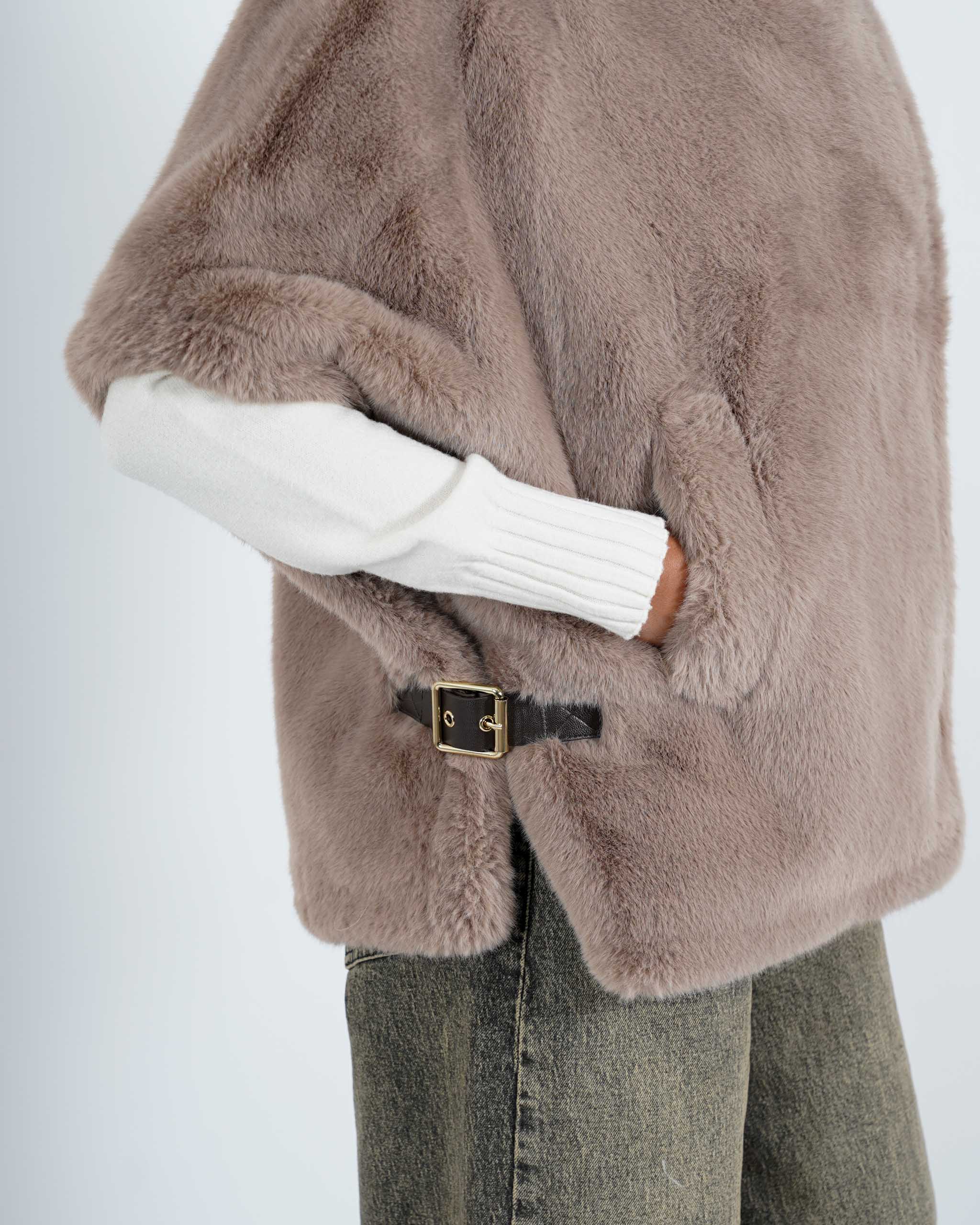 Gilet in eco fur - Palude