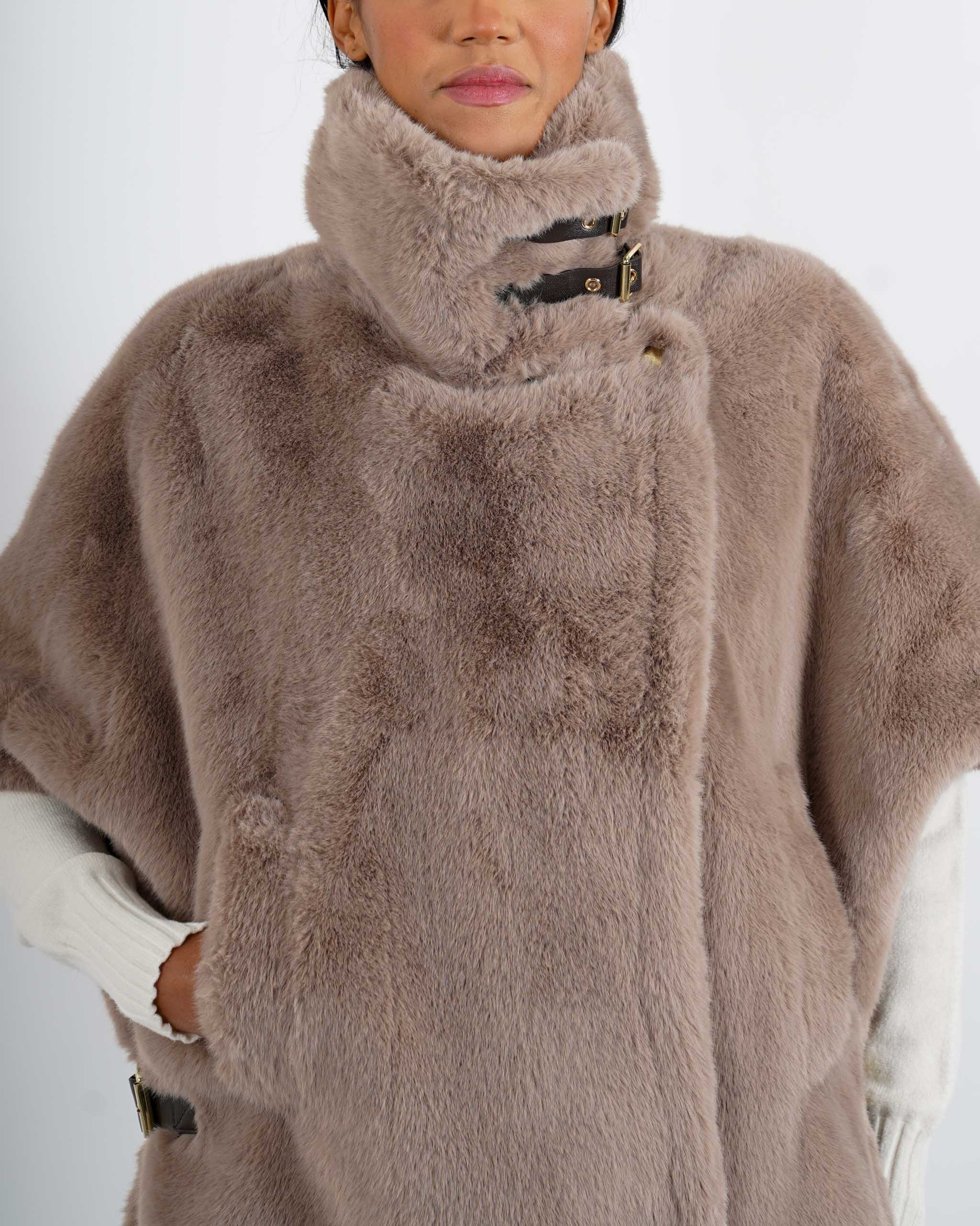 Gilet in eco fur - Palude