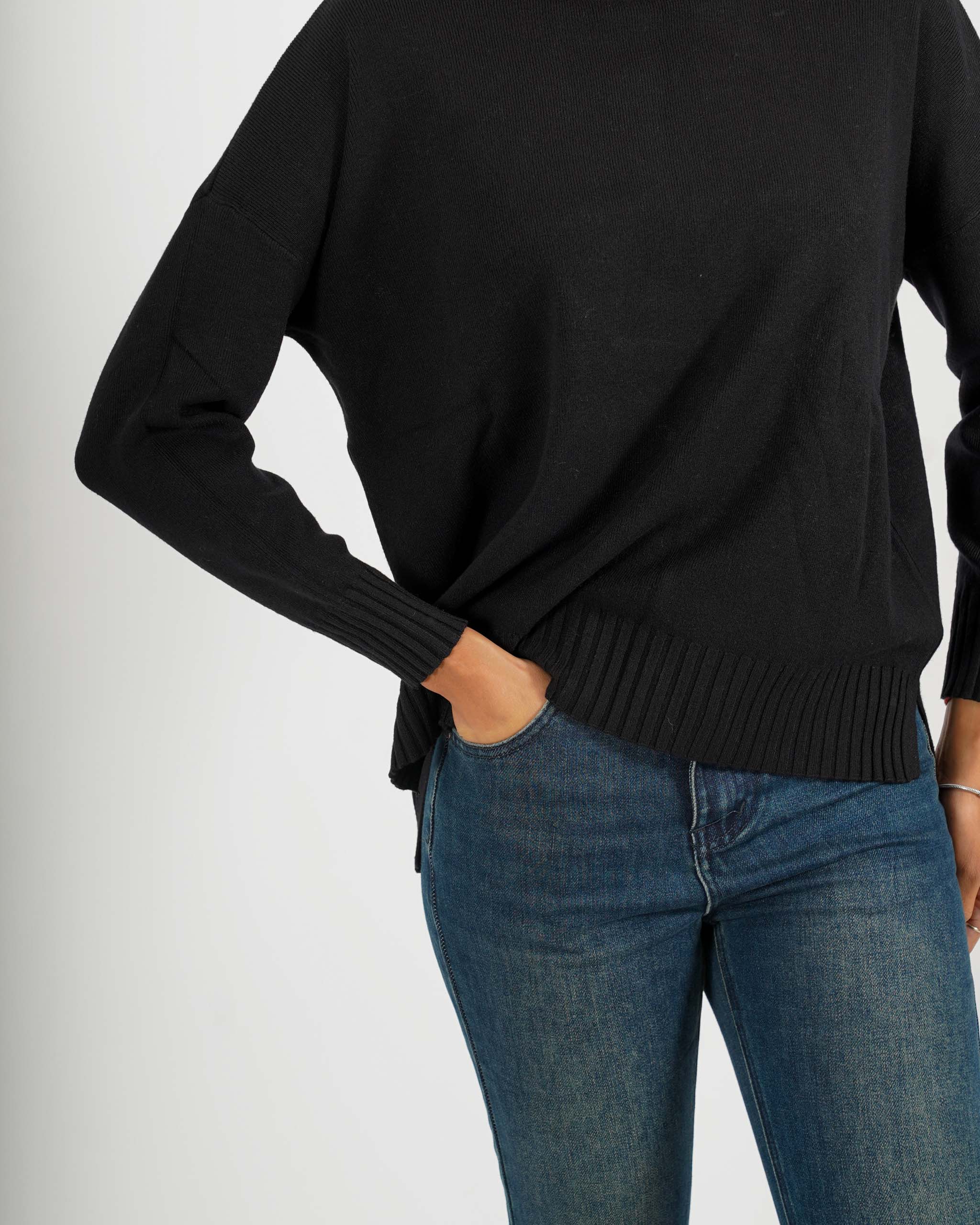 Maglia collo alto con spacchetti sul fondo - Gesso