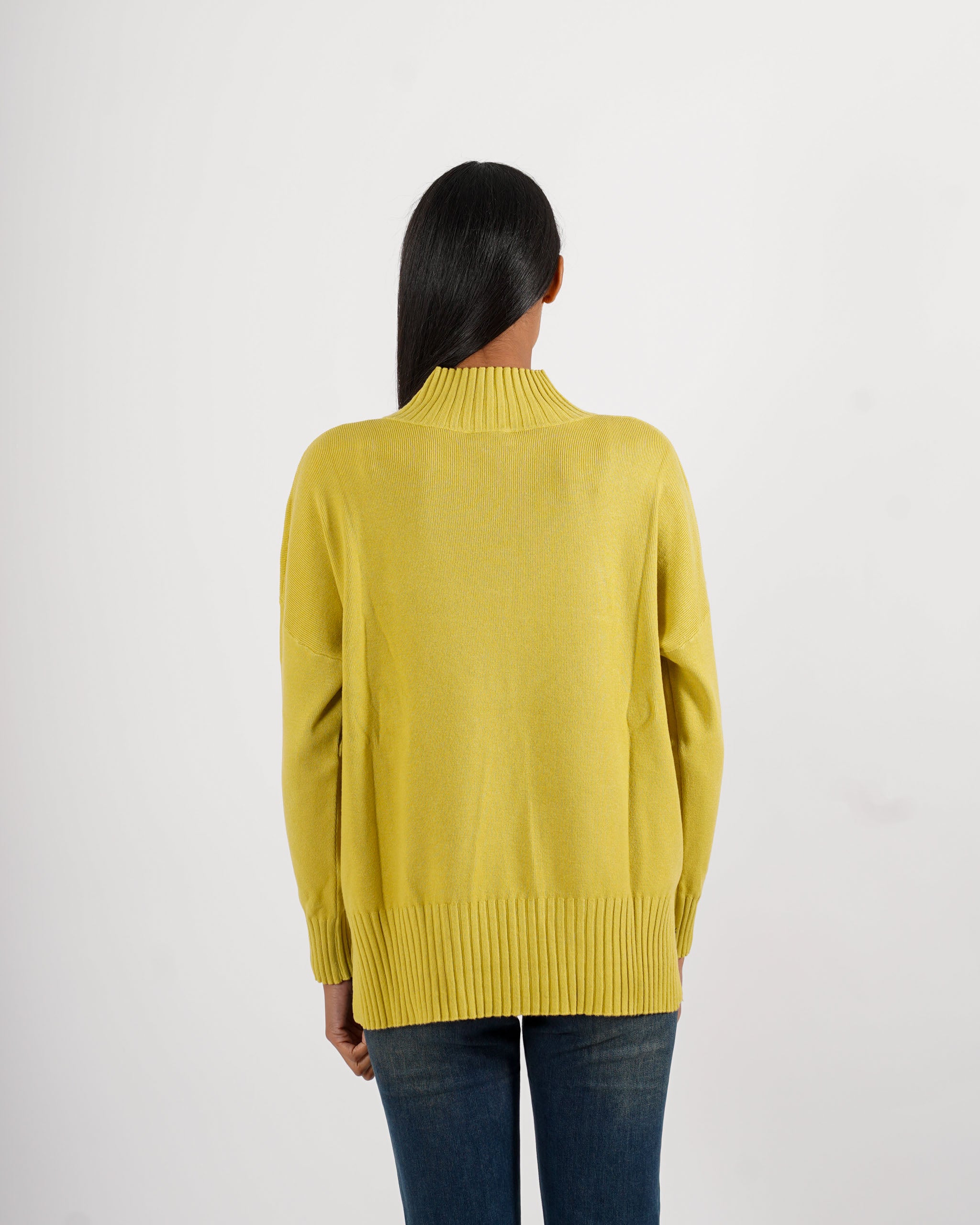 Maglia collo alto con spacchetti sul fondo - Gesso