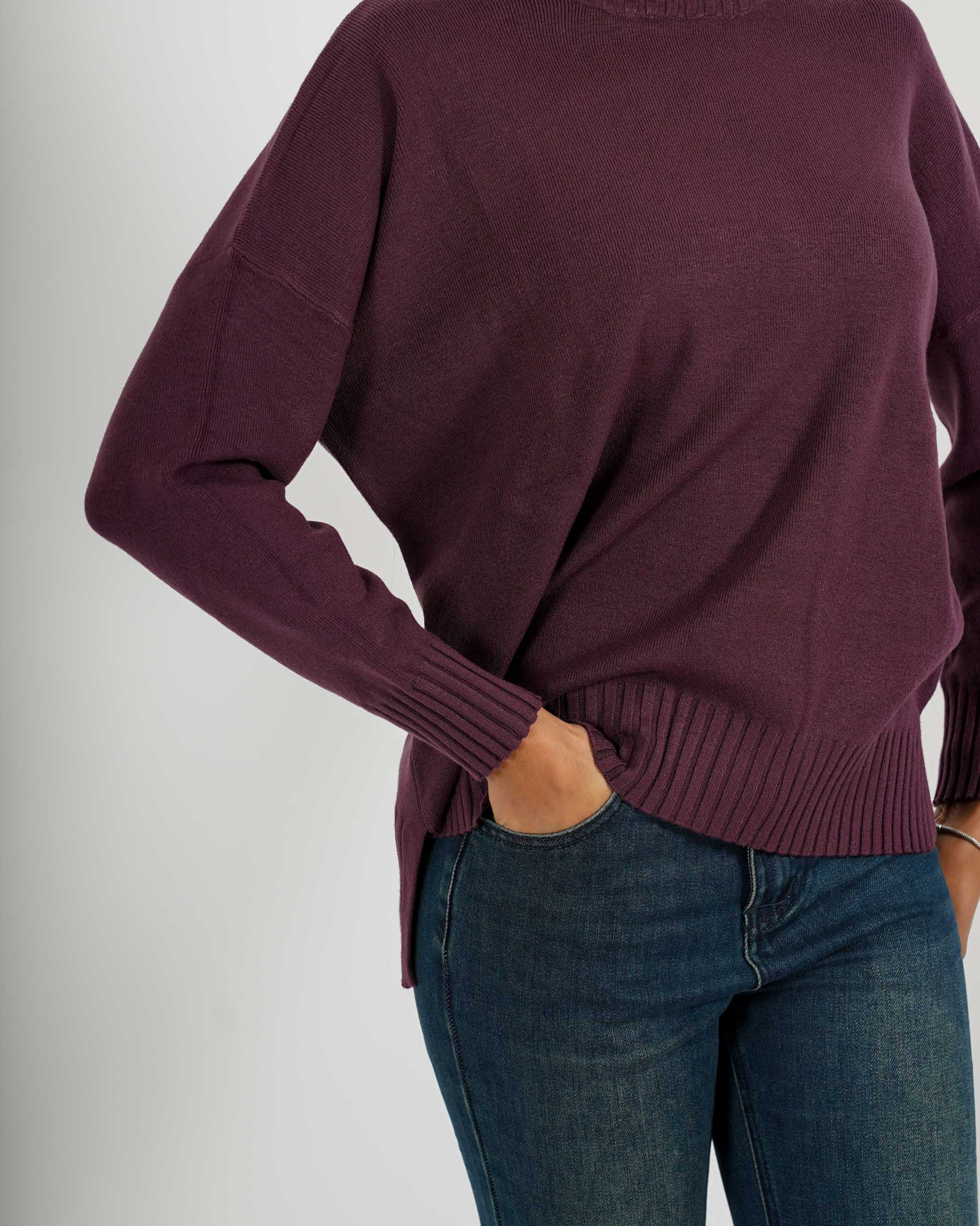 Maglia collo alto con spacchetti sul fondo - Gesso