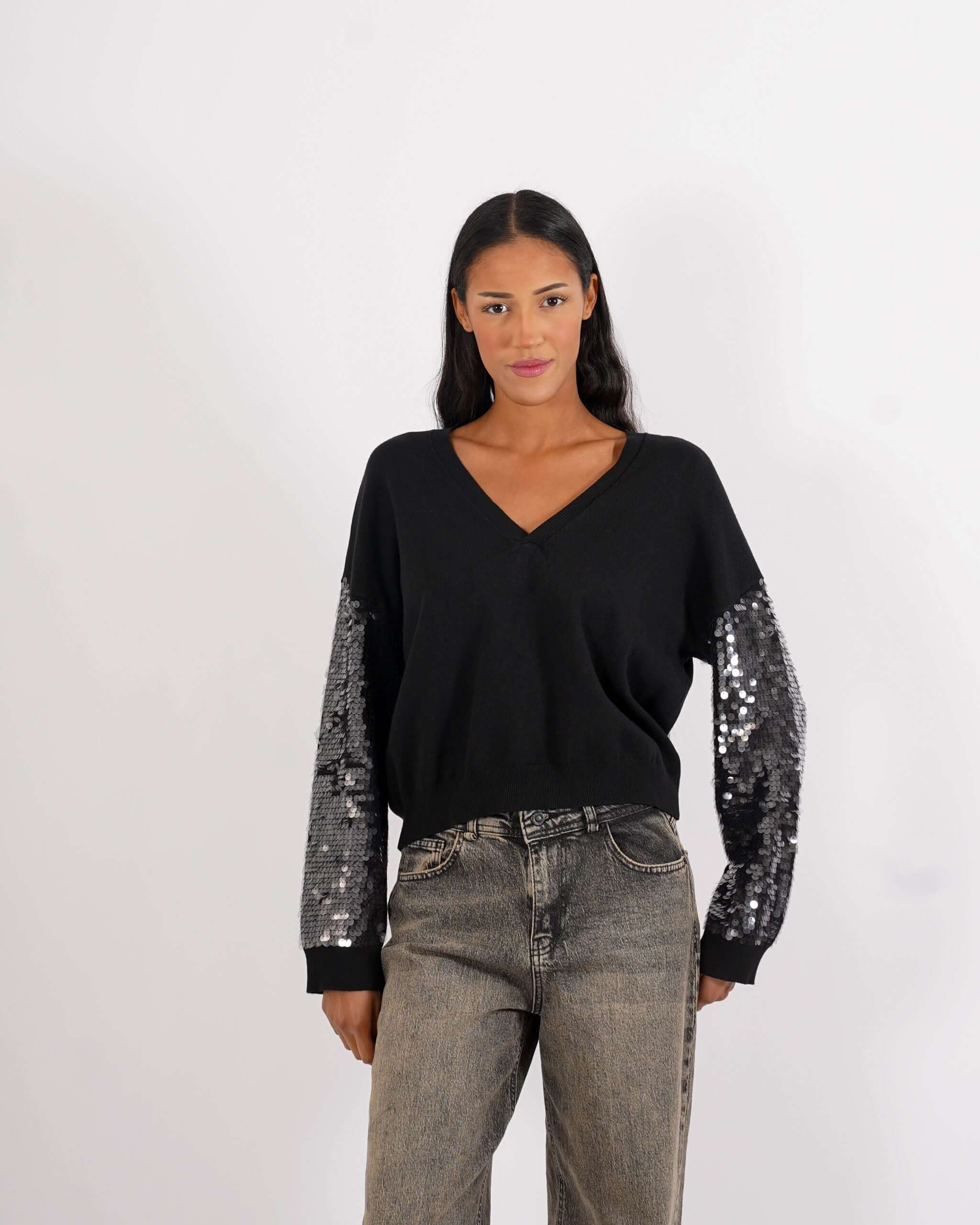 Maglia scollo a v con paillettes su maniche - Barnaba - Hope Fashion