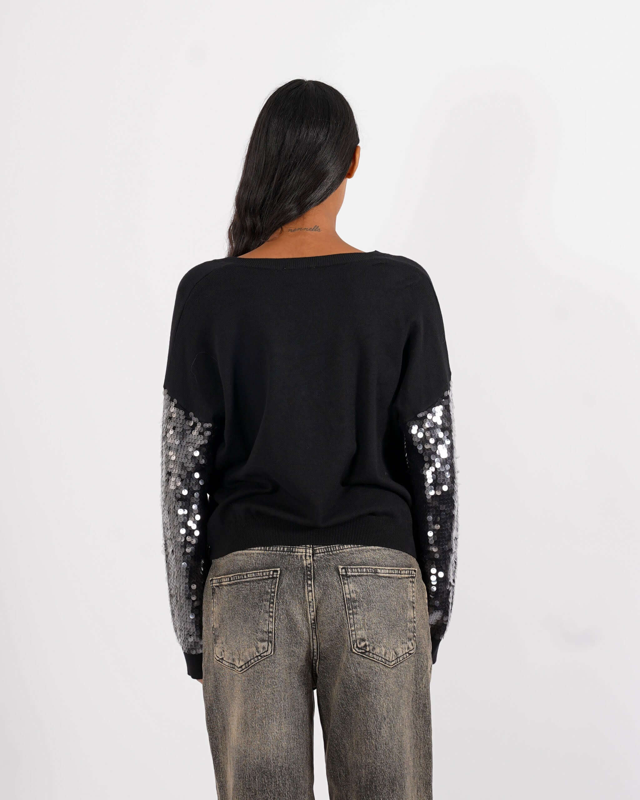 Maglia scollo a v con paillettes su maniche - Barnaba - Hope Fashion