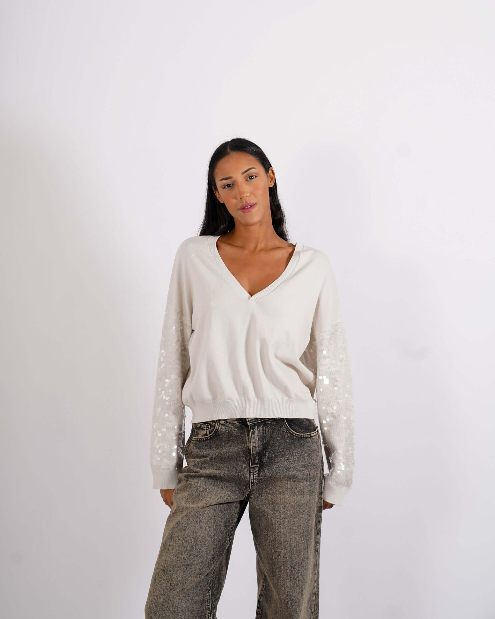 Maglia scollo a v con paillettes su maniche - Barnaba - Hope Fashion