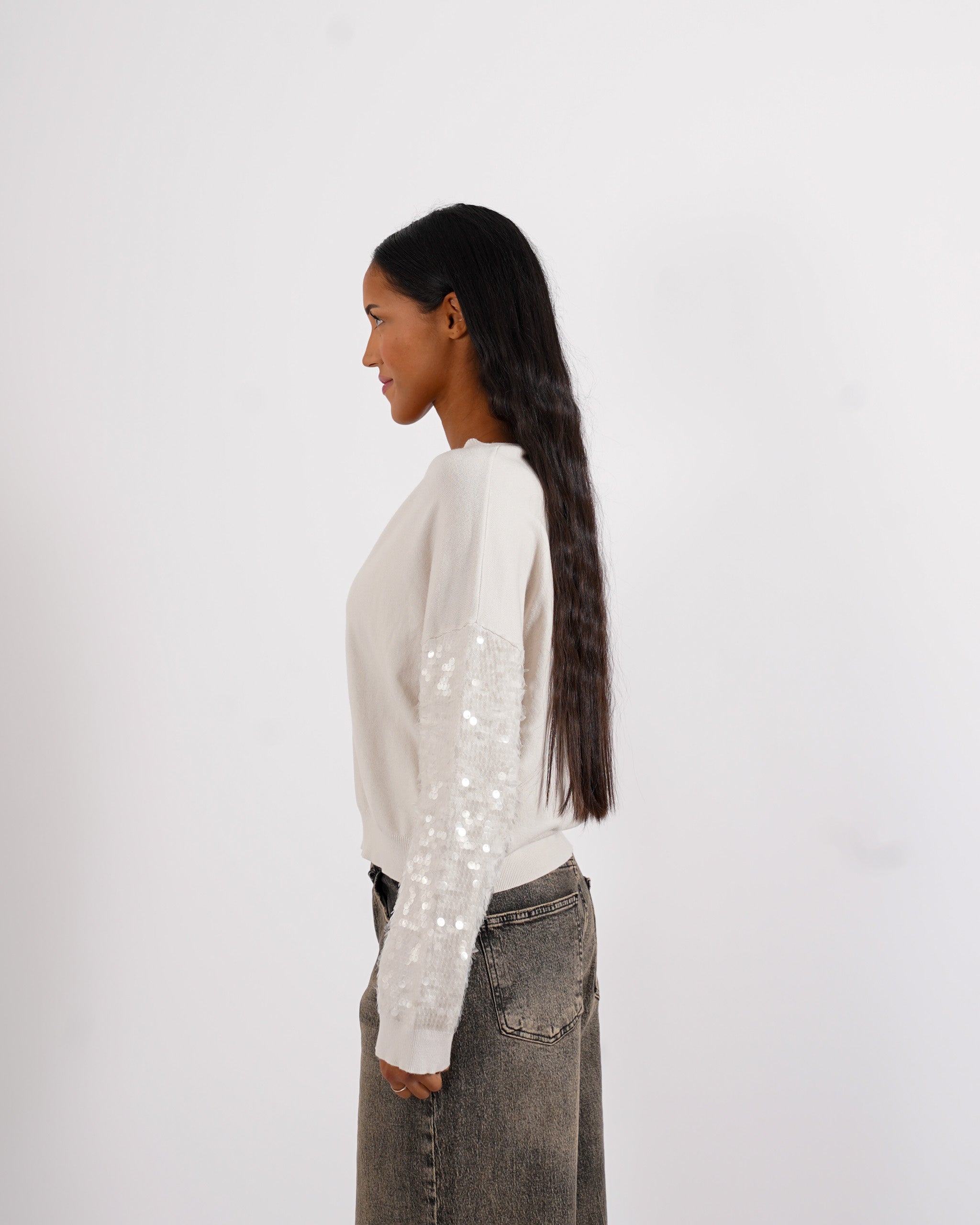 Maglia scollo a v con paillettes su maniche - Barnaba