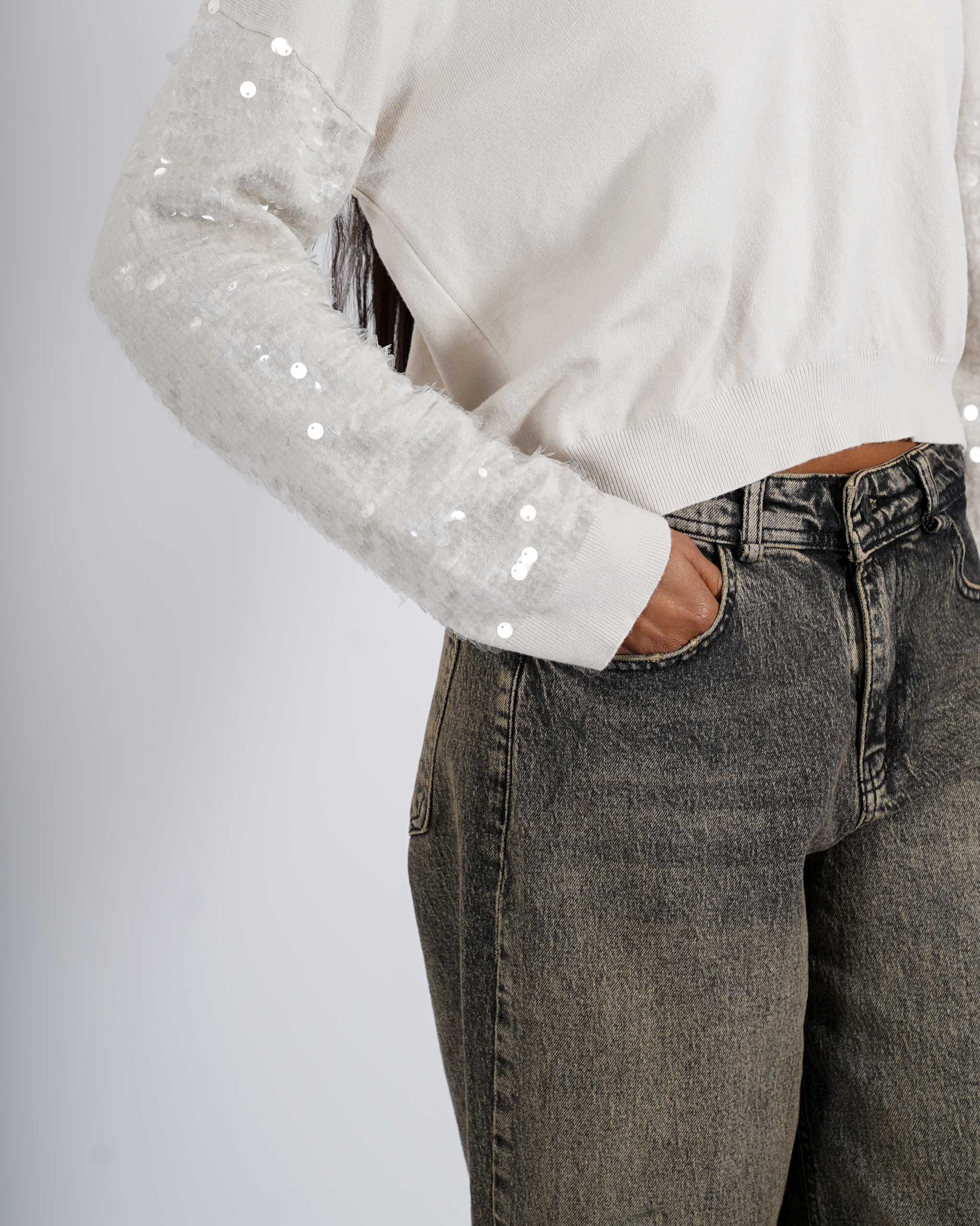 Maglia scollo a v con paillettes su maniche - Barnaba