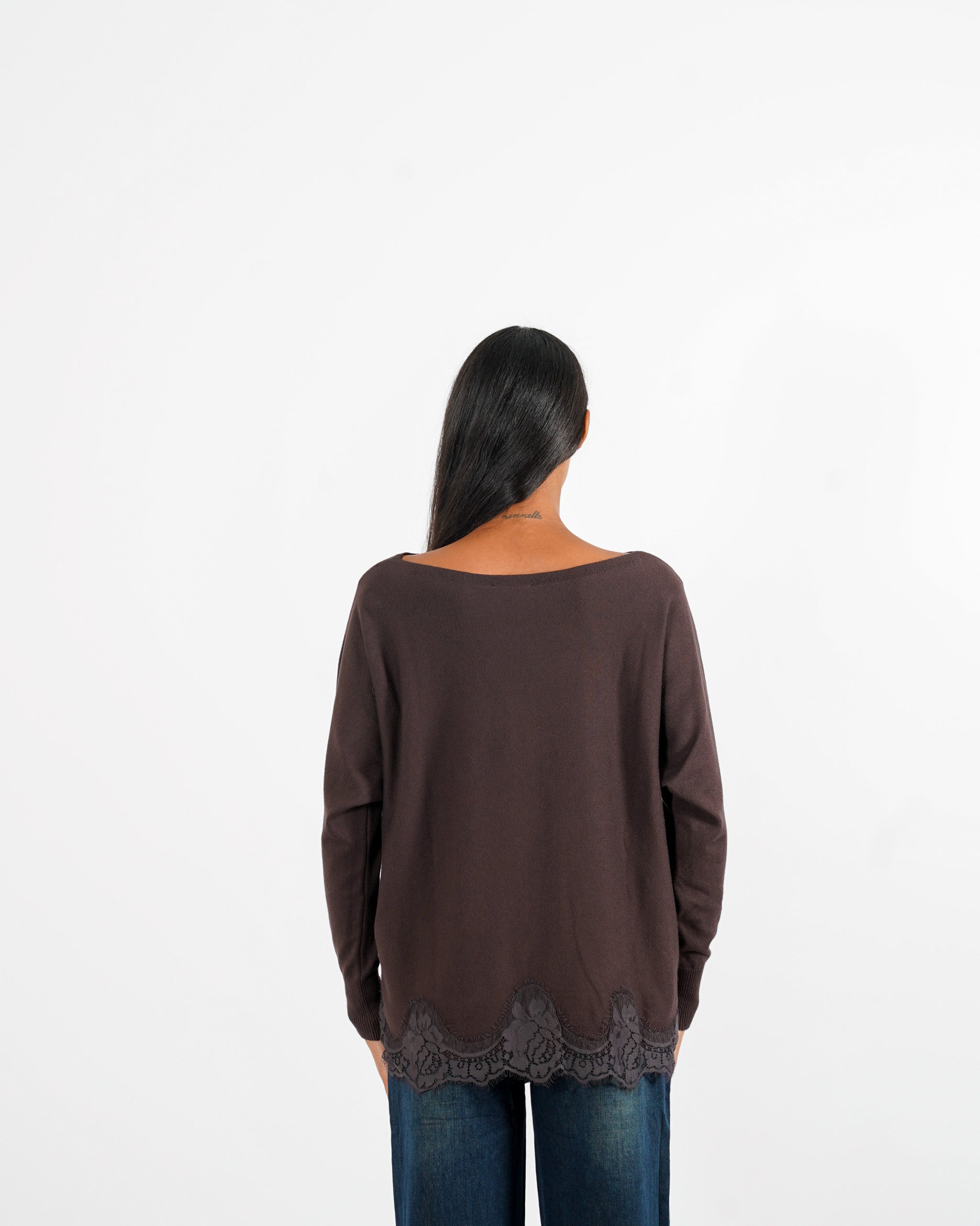Maglia girocollo con pizzo macramè sul fondo - Dalmazia