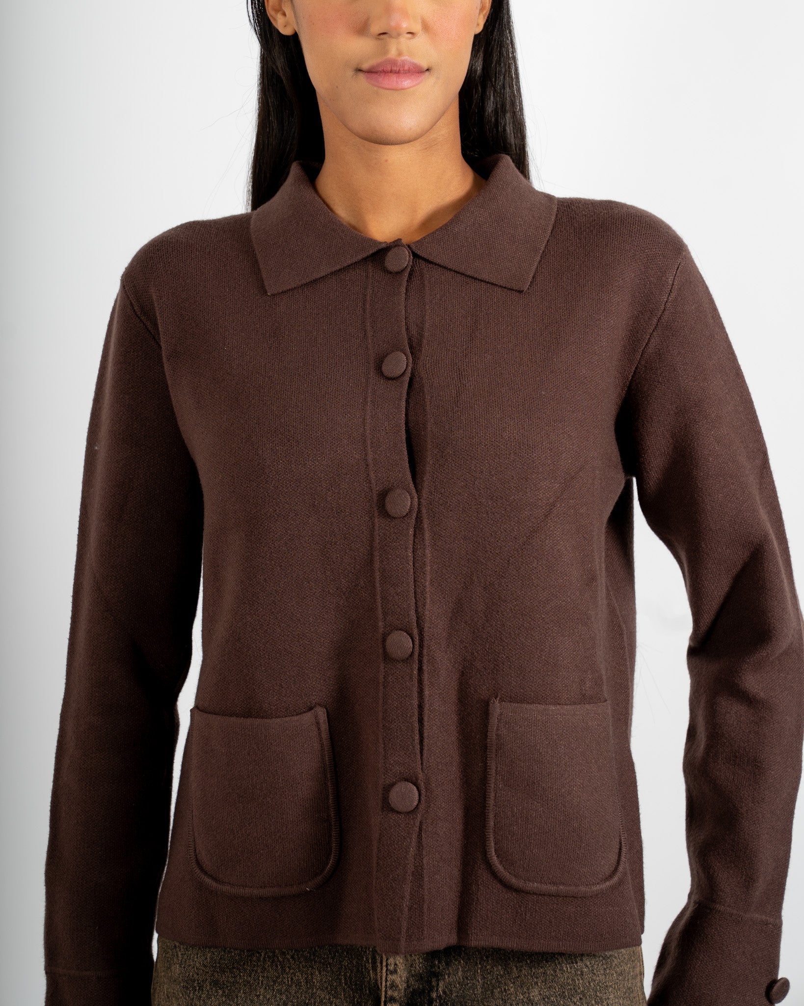 Cardigan in maglia con bottoni tono su tono e tasche frontali - Donata