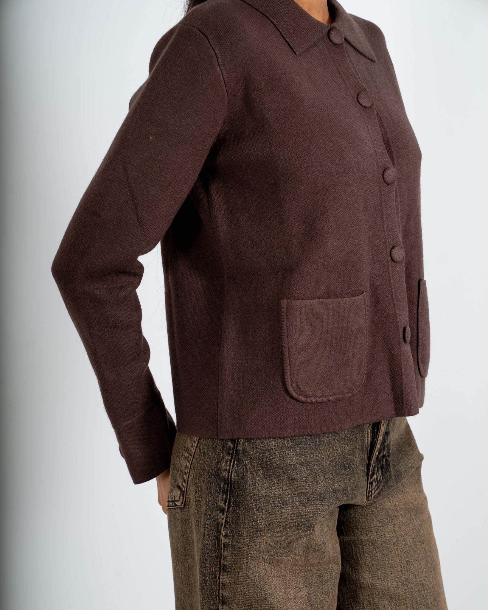 Cardigan in maglia con bottoni tono su tono e tasche frontali - Donata