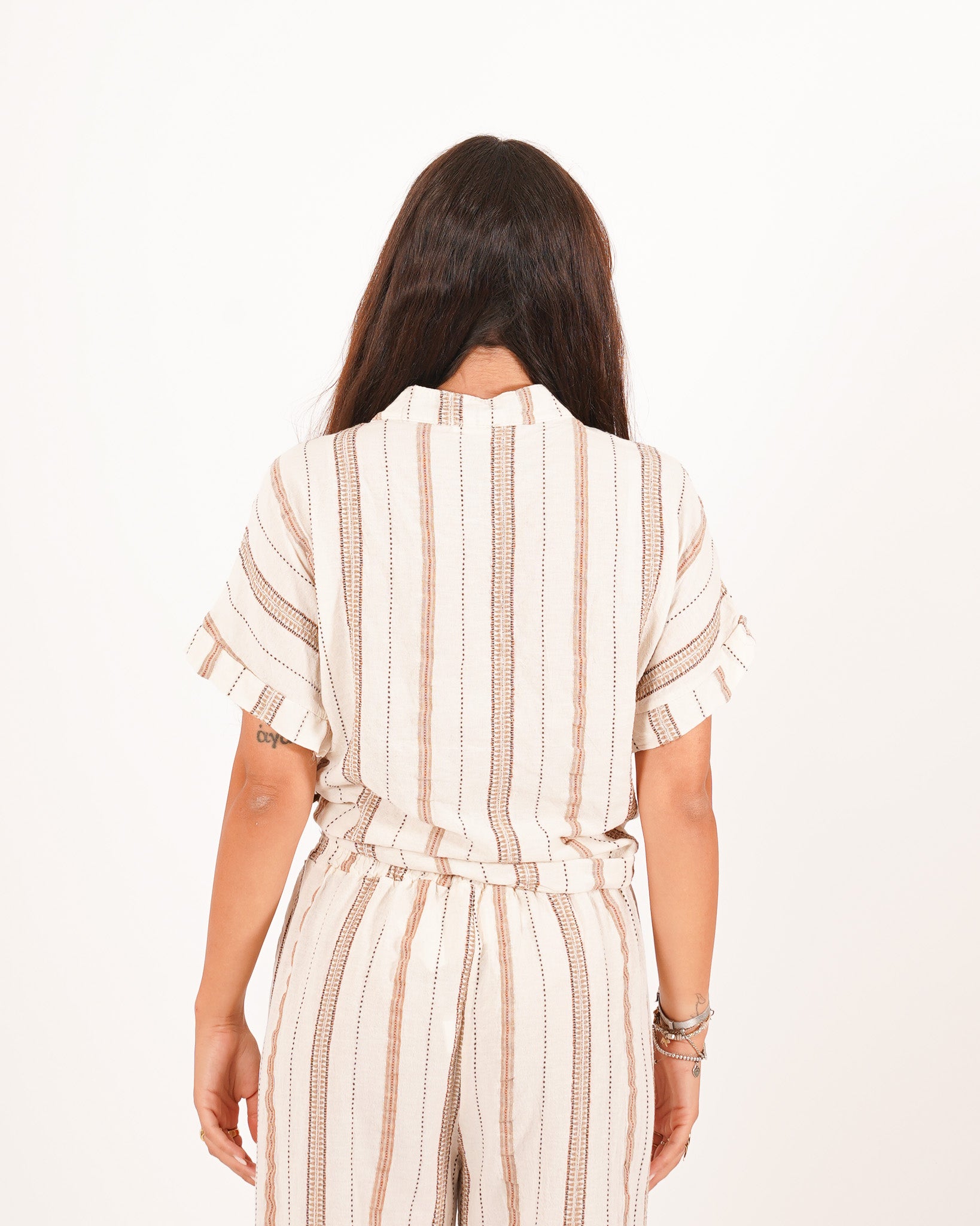 Camicia mezza manica con ricamo e nodo frontale - Benedetta
