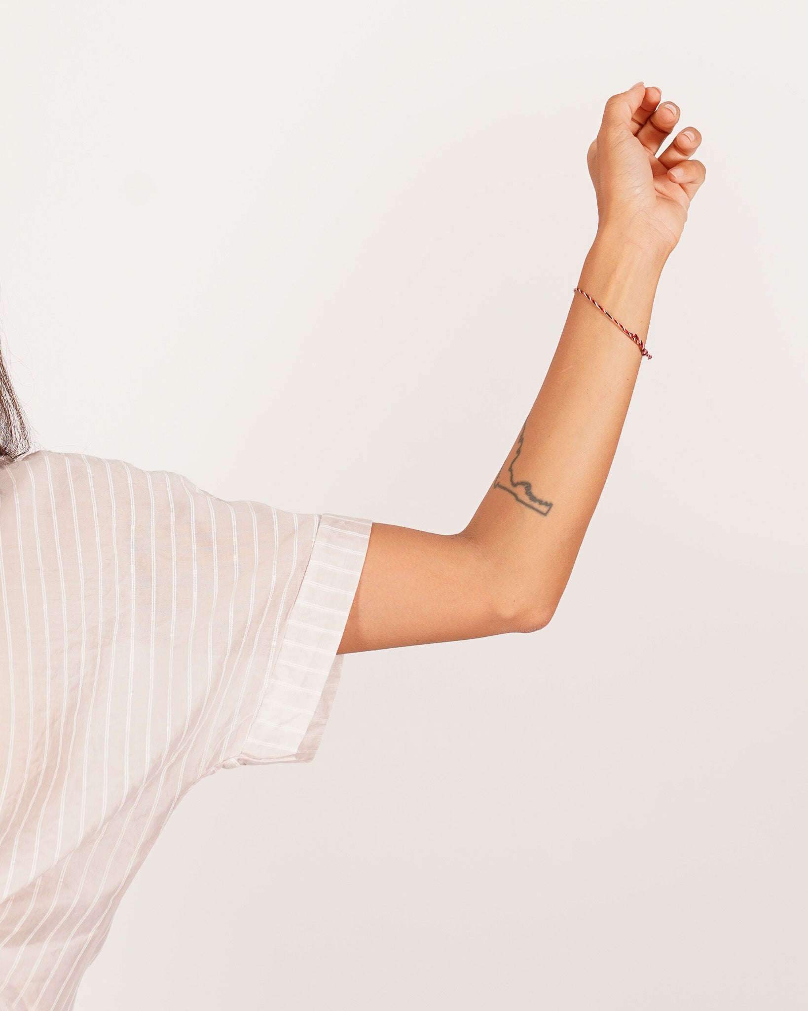 Camicia rigata mezza manica e nodo frontale - Adriana