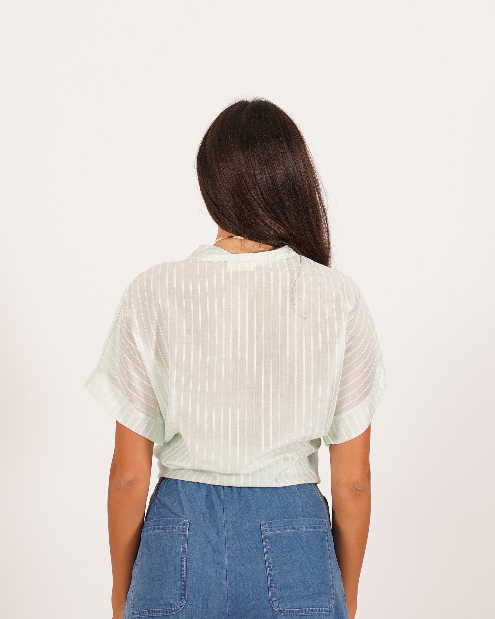 Camicia rigata mezza manica e nodo frontale - Adriana