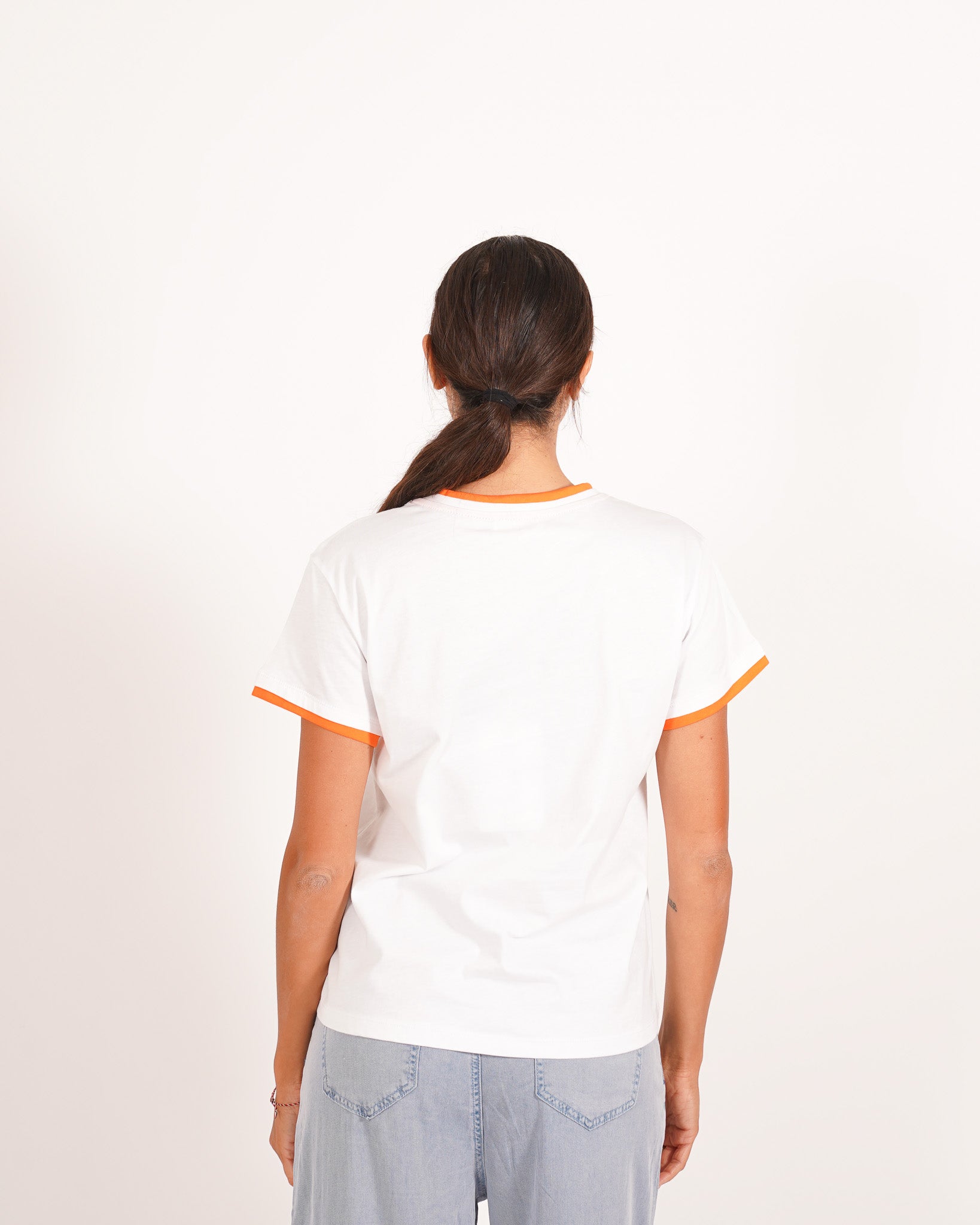 T-shirt basic in 100% cotone con dettagli a contrasto - Ivana