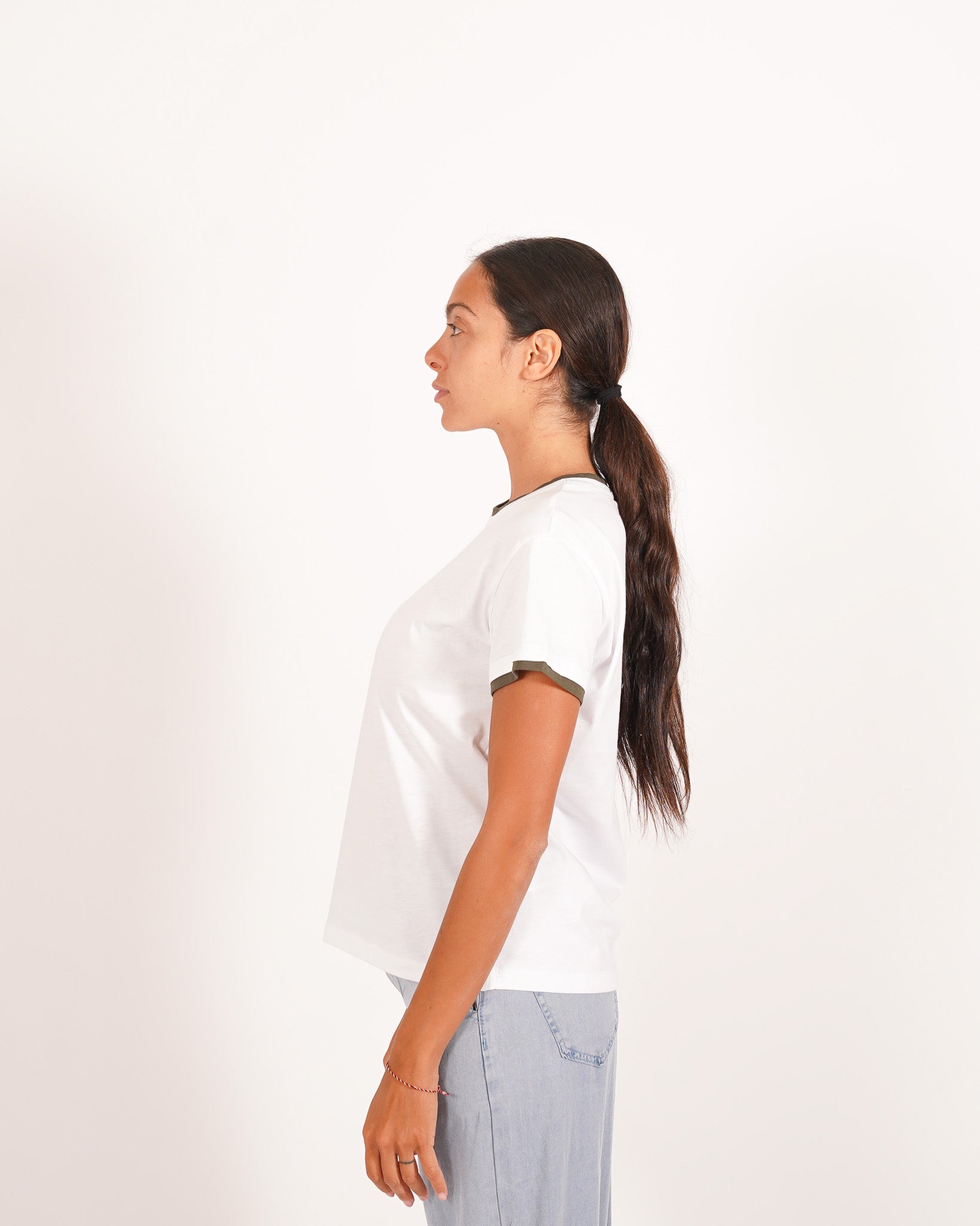 T-shirt basic in 100% cotone con dettagli a contrasto - Ivana