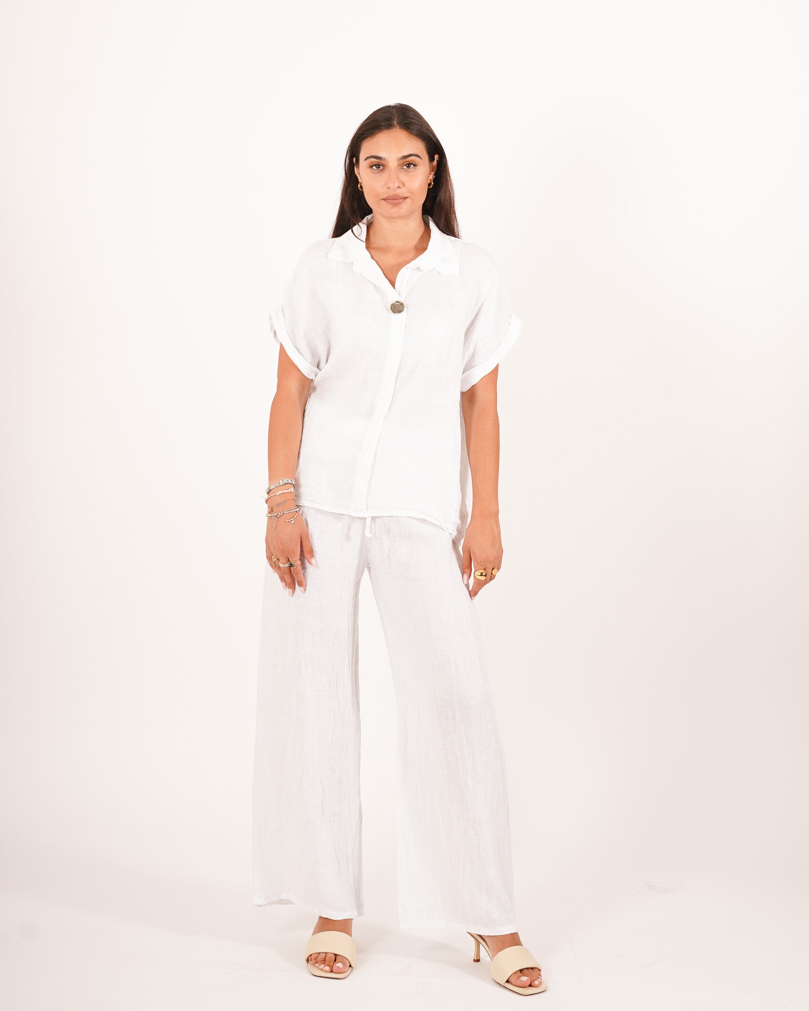 Blusa con colletto e bottone oro in lino - Pagana
