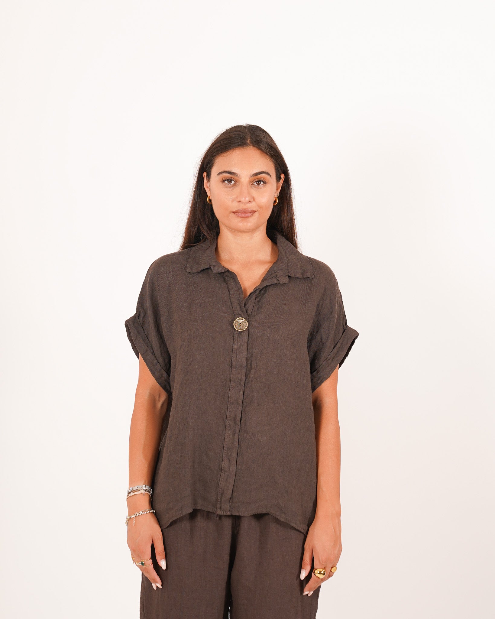 Blusa con colletto e bottone oro in lino - Pagana
