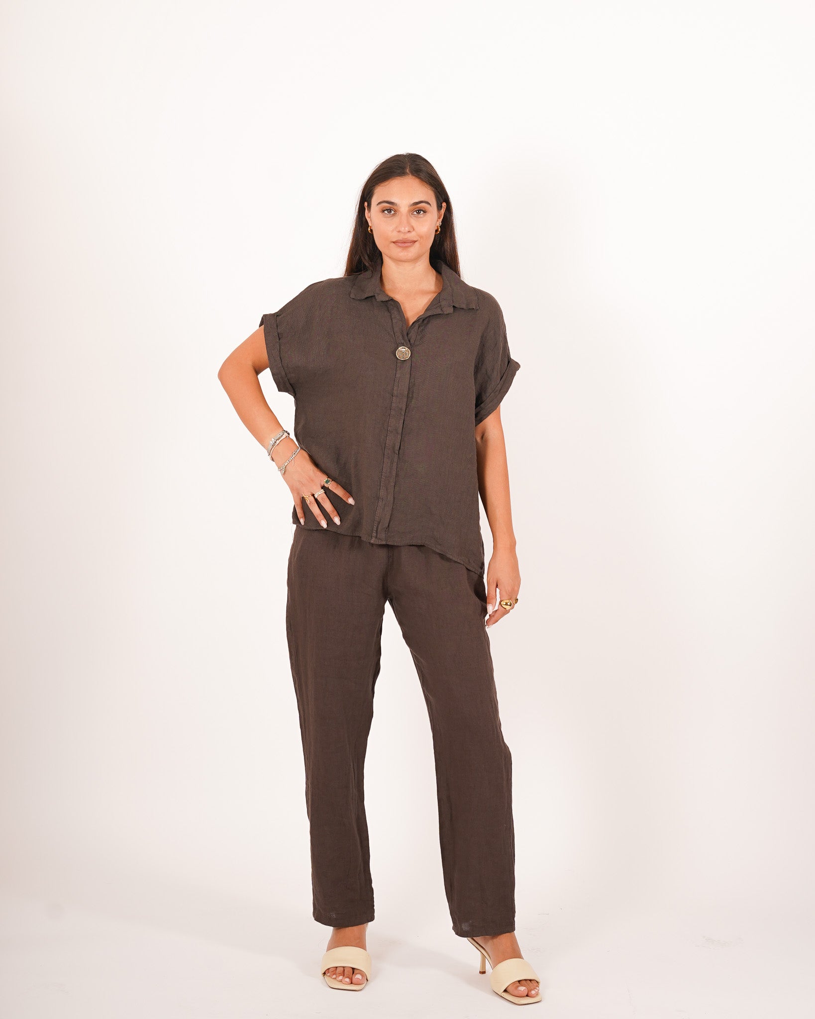 Blusa con colletto e bottone oro in lino - Pagana
