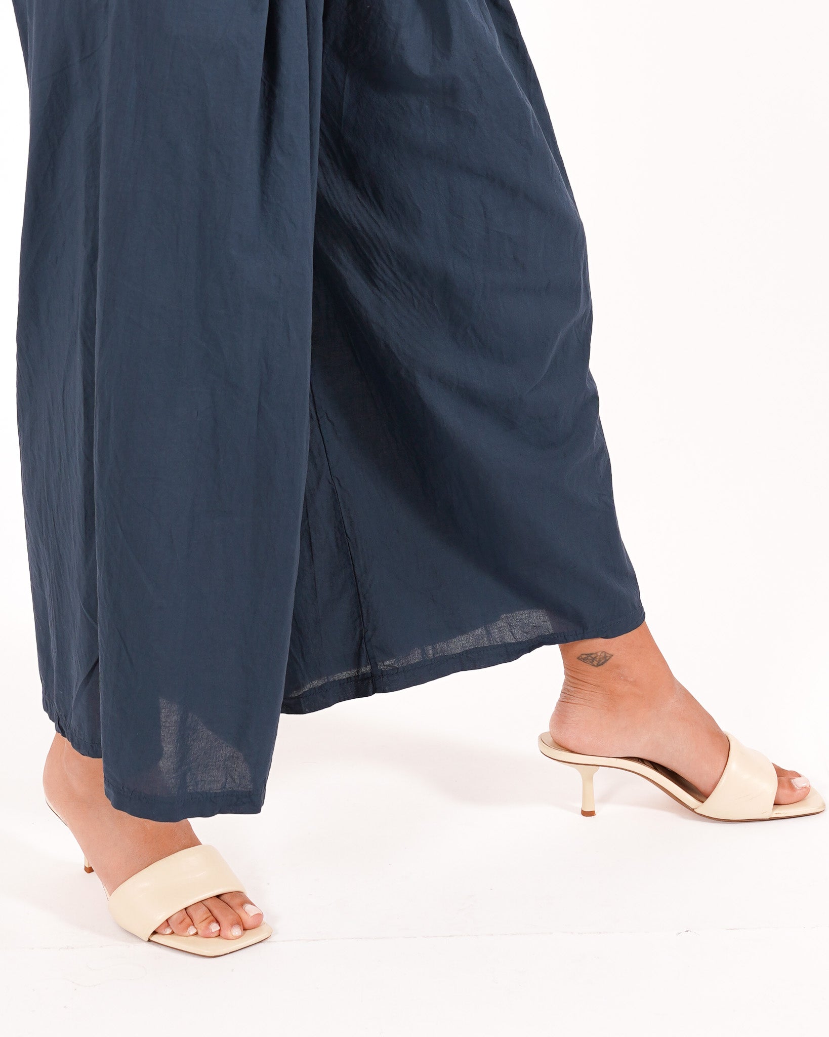 Coordinato camicia con nodo e pantaloni cropped - Dulcinea