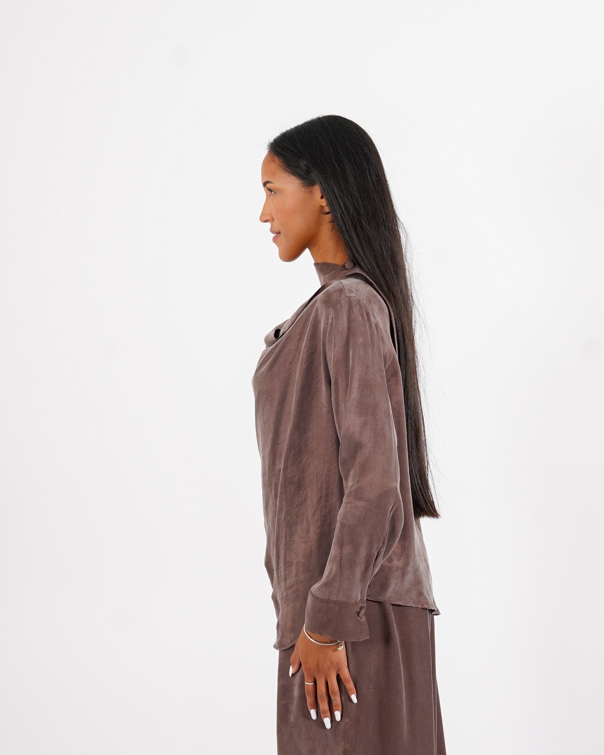 Blusa collo a gronda con bottone - Sierra