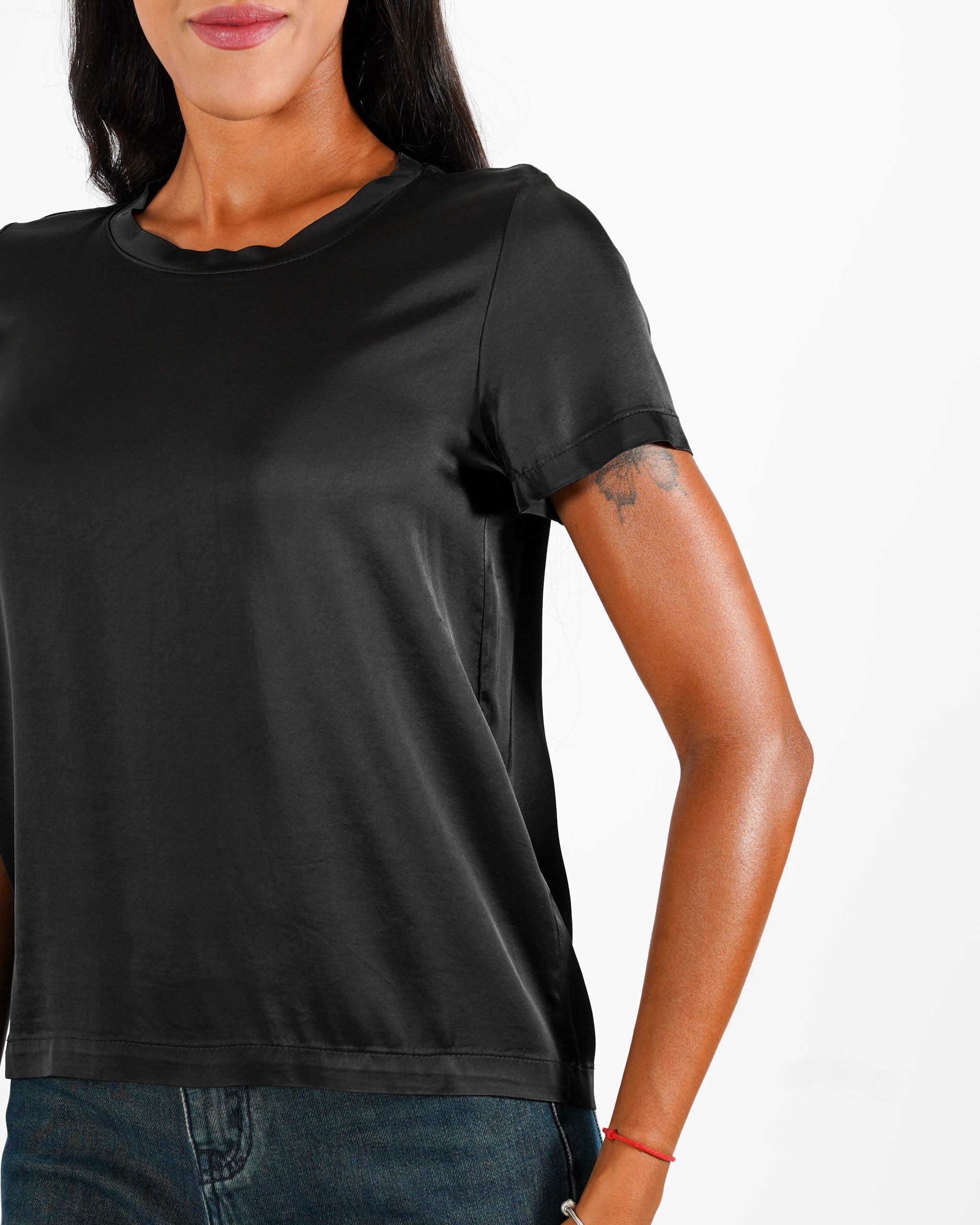 Blusa girocollo mezza manica in raso - Rewill