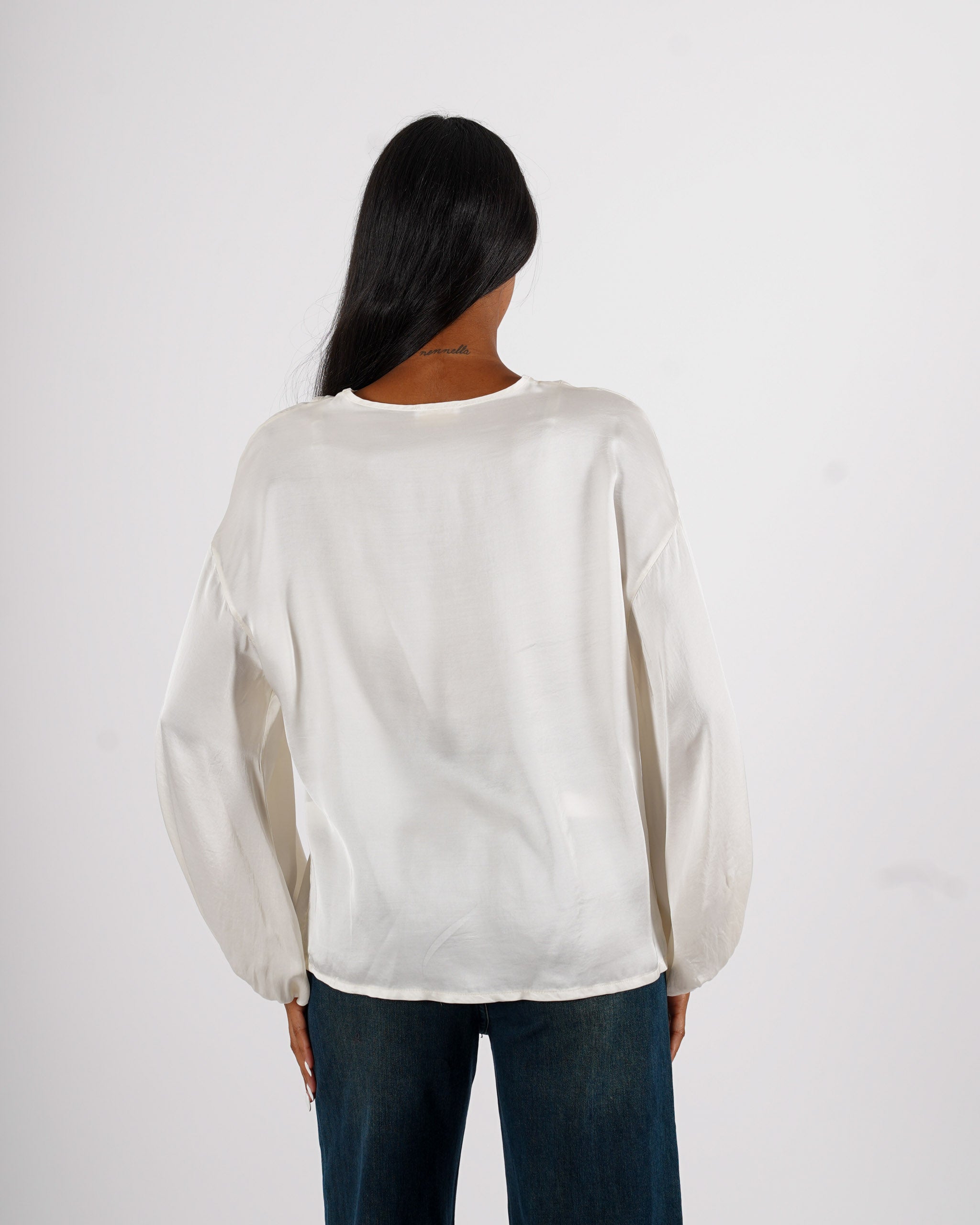 Blusa scollo a v in mano raso - Mirabel