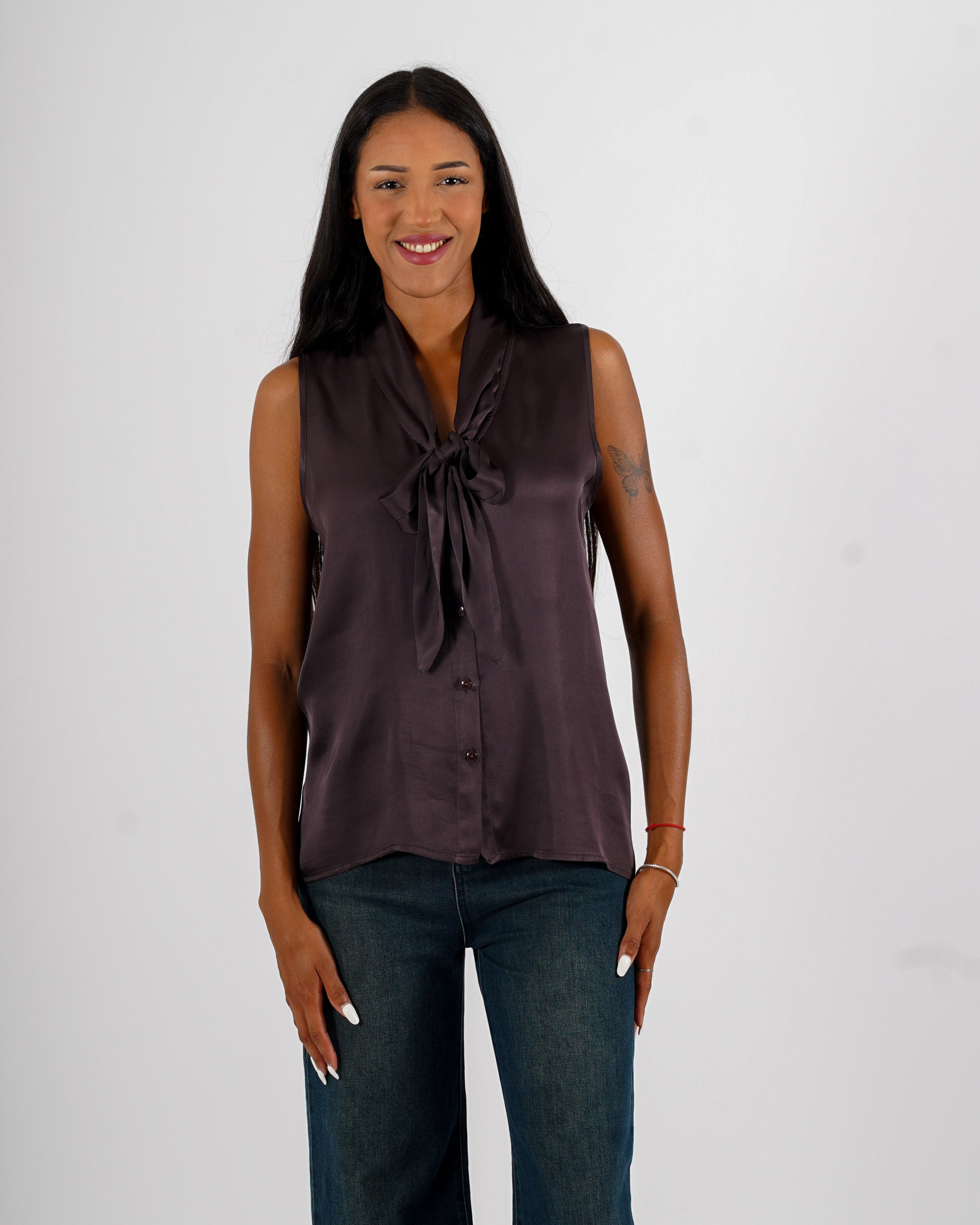 Blusa smanicata con fiocco in mano raso - Adella