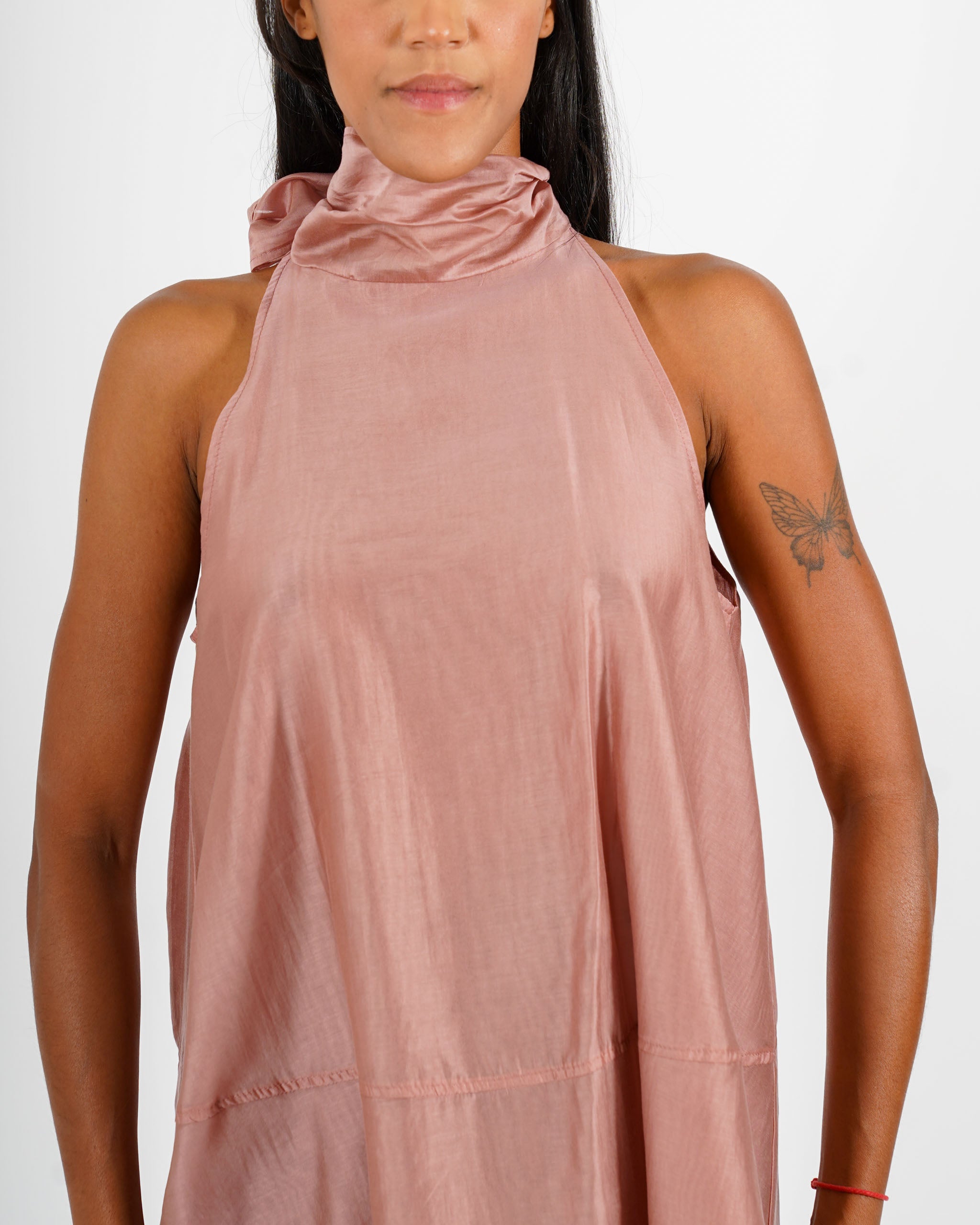 Blusa smanicata con fiocco sul retro - Daina