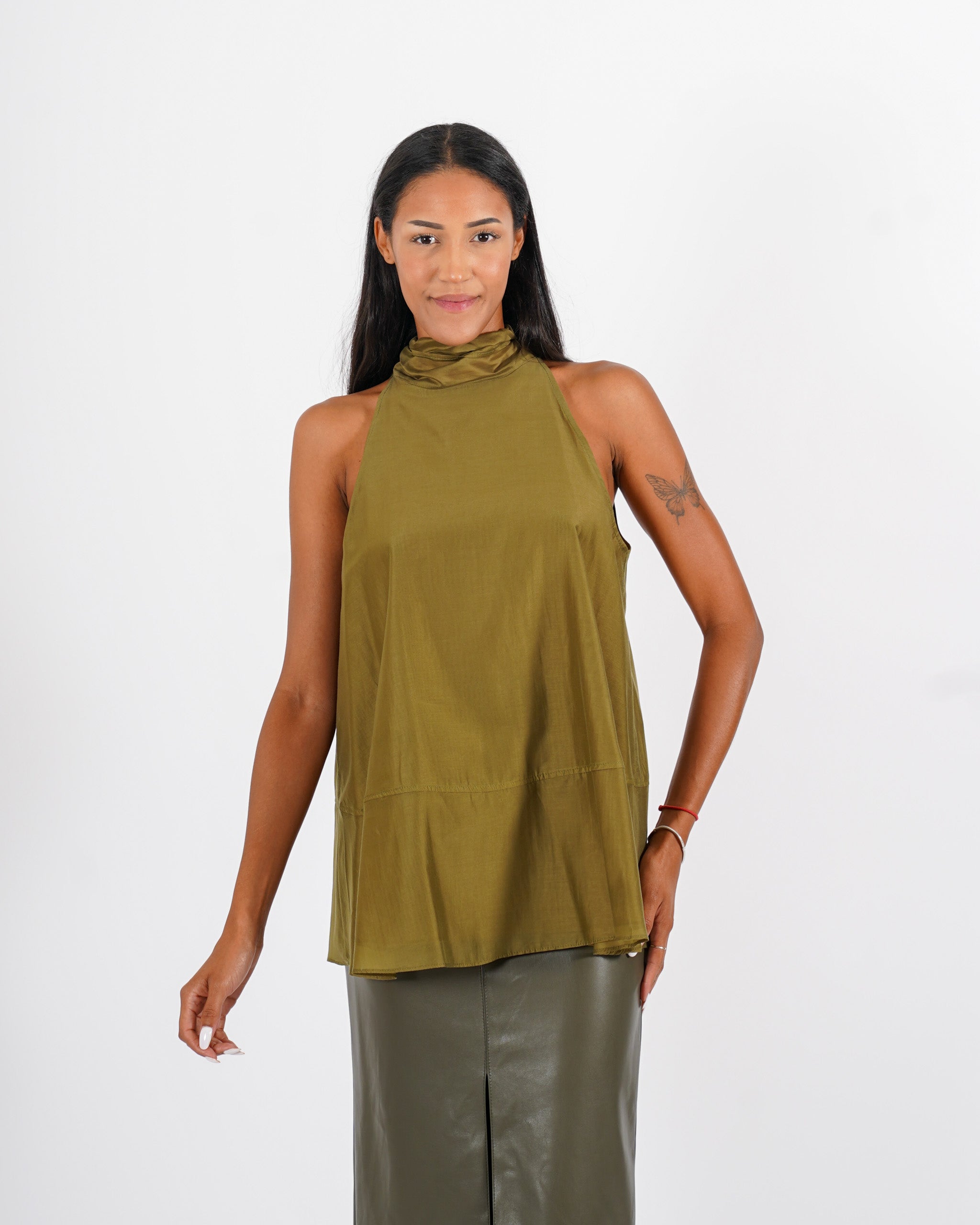 Blusa smanicata con fiocco sul retro - Daina