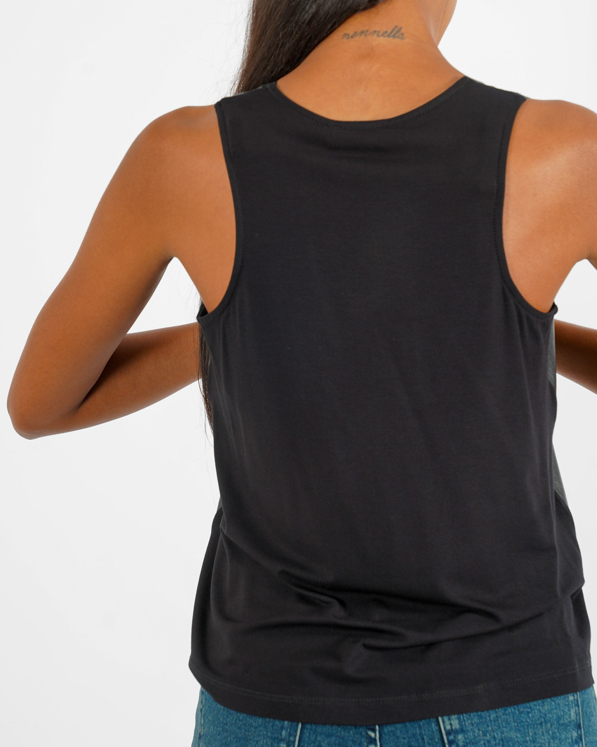 Blusa girocollo smanicata in eco pelle - Genesia - Hope Fashion